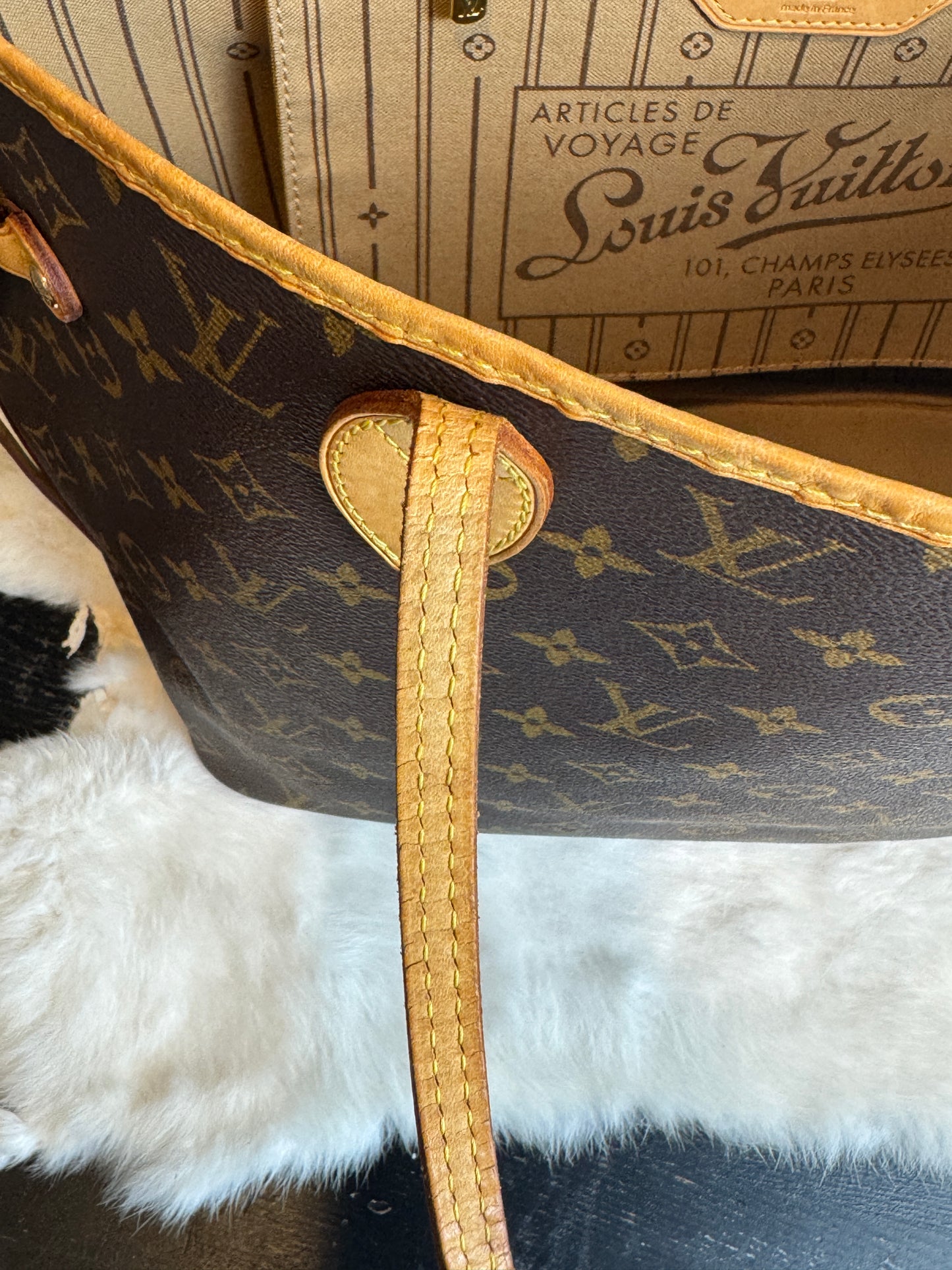 Louis Vuitton Neverfull MM Monogram