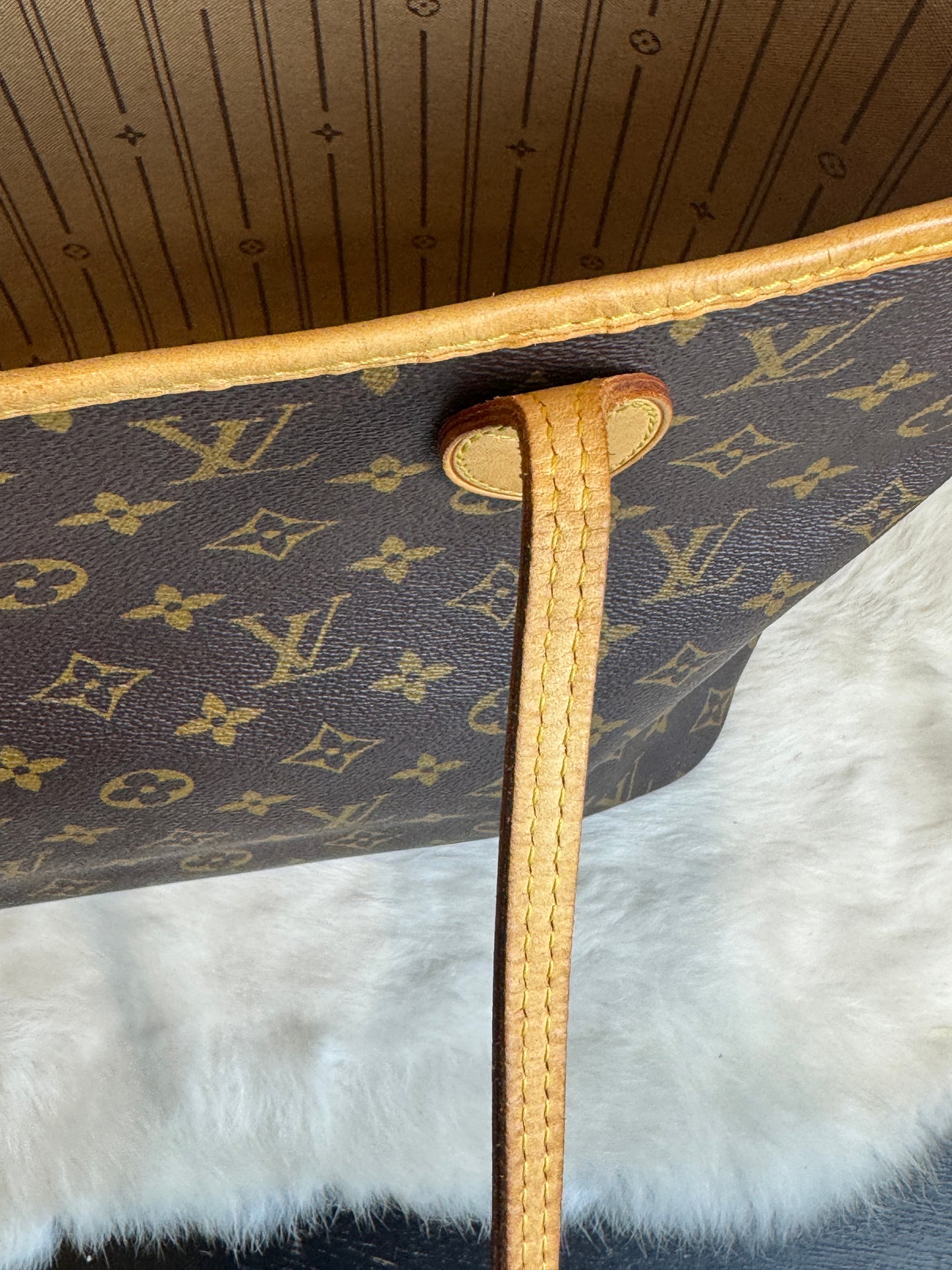 Louis Vuitton Neverfull MM Monogram