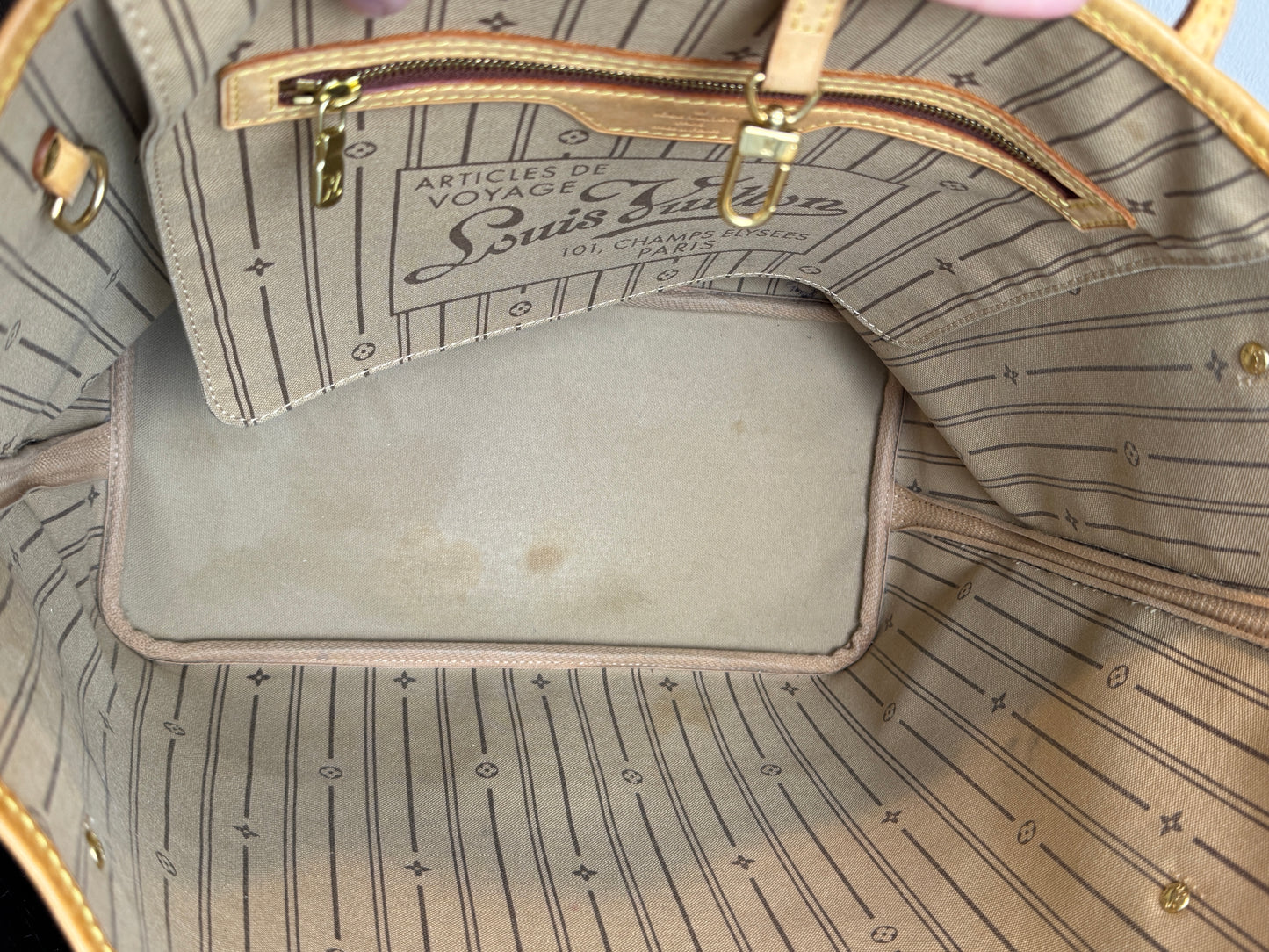 Louis Vuitton Neverfull MM Monogram