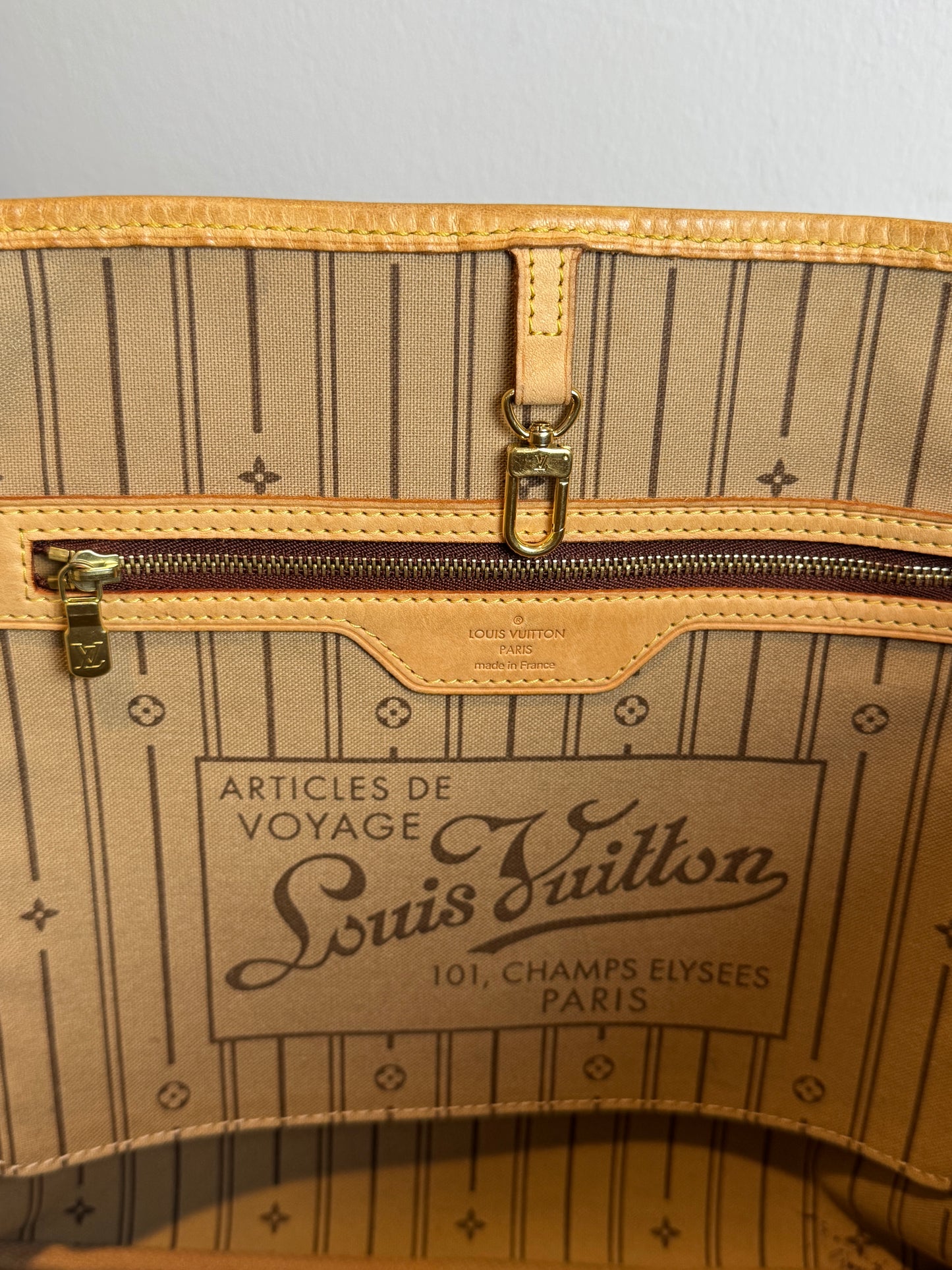 Louis Vuitton Neverfull MM Monogram
