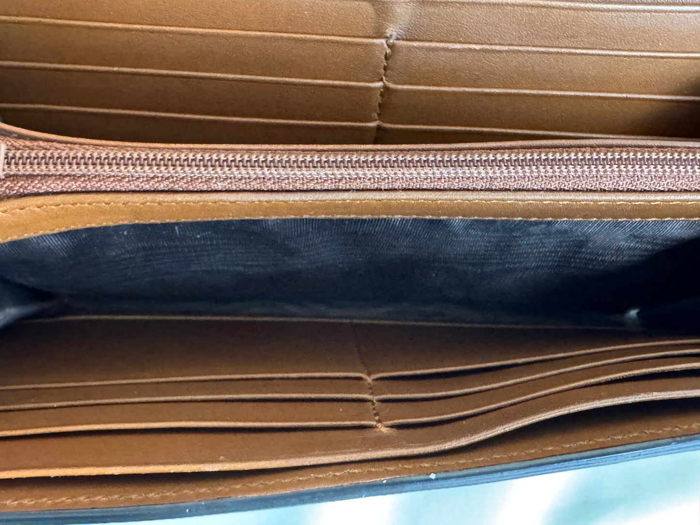 GUCCI Supreme Padlock Wallet On Chain Black