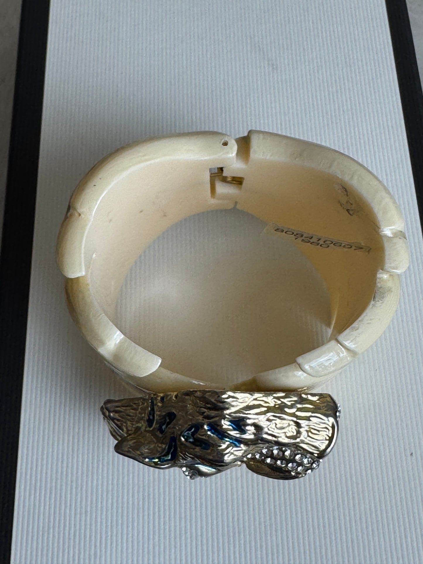 NWT! Gucci Rajah Resin Leaf Bracelet (repaired)