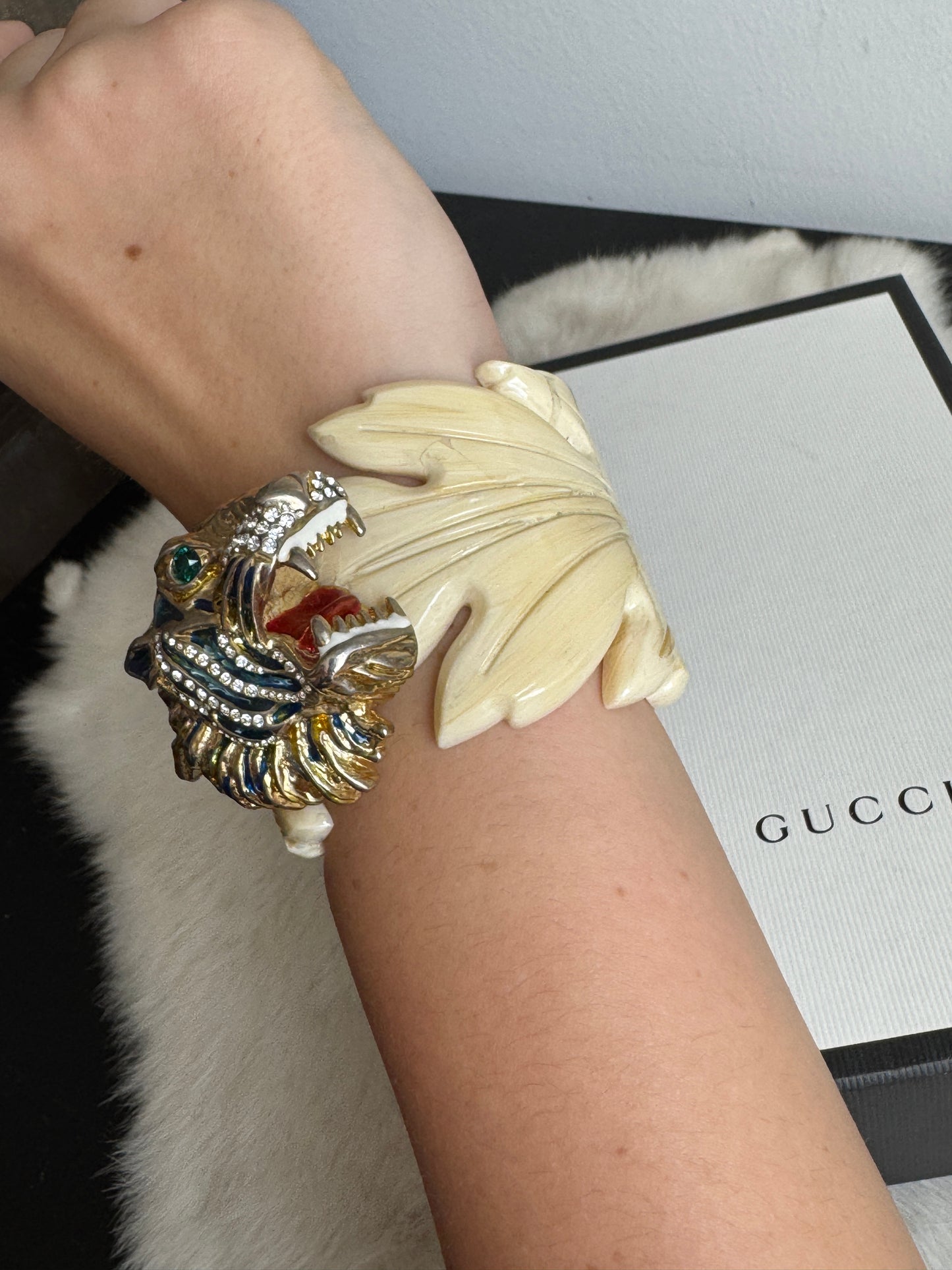 NWT! Gucci Rajah Resin Leaf Bracelet (repaired)