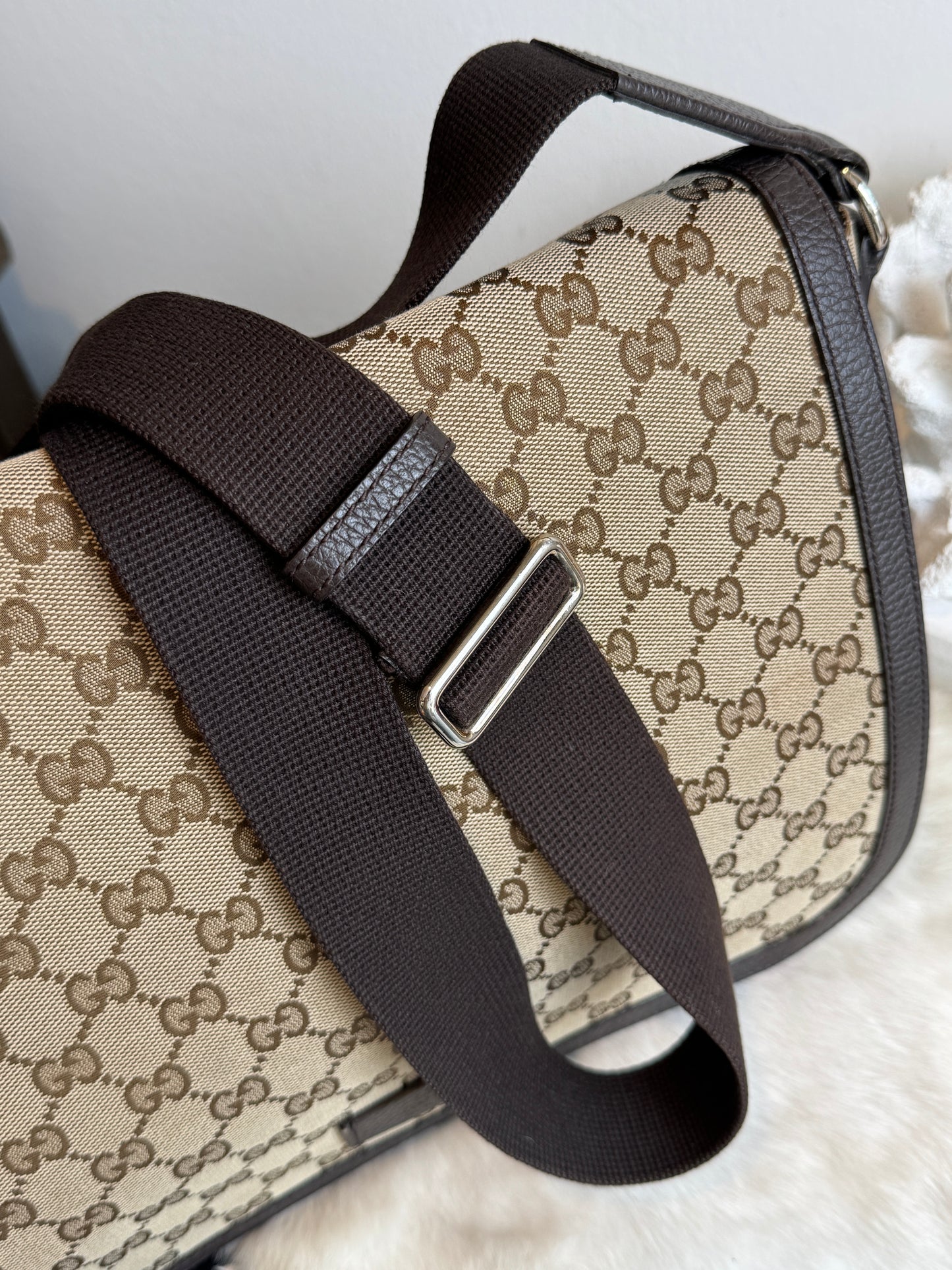 GUCCI Canvas Large Messenger Brown Bag