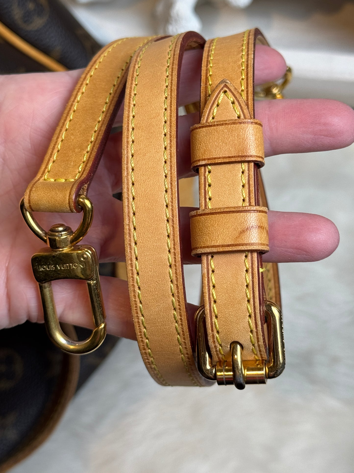 Louis Vuitton Monogram Estrela MM 2-Way Tote
