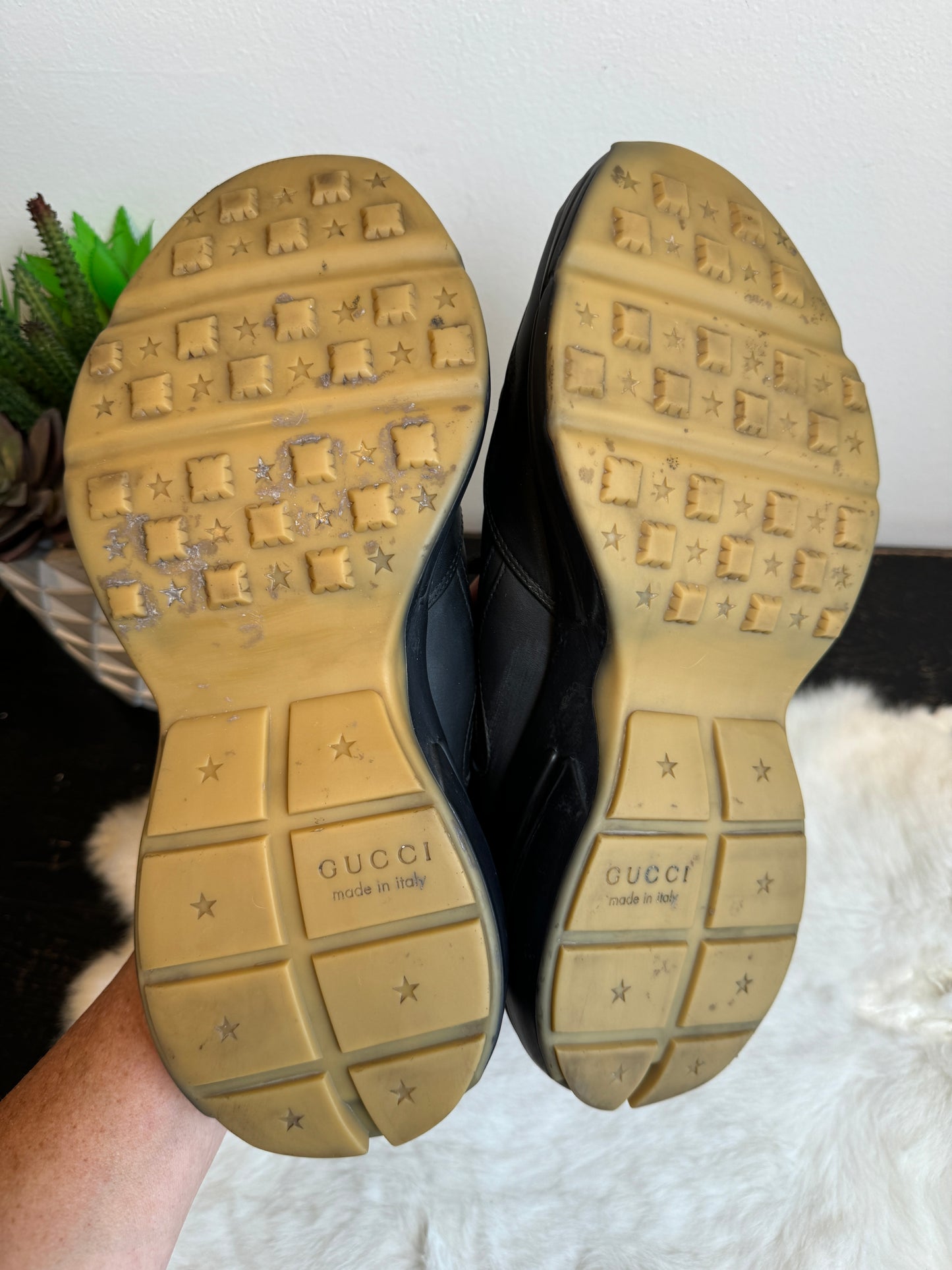GUCCI Rhyton Black Sneakers Mens 7EU (Womens 40EU)