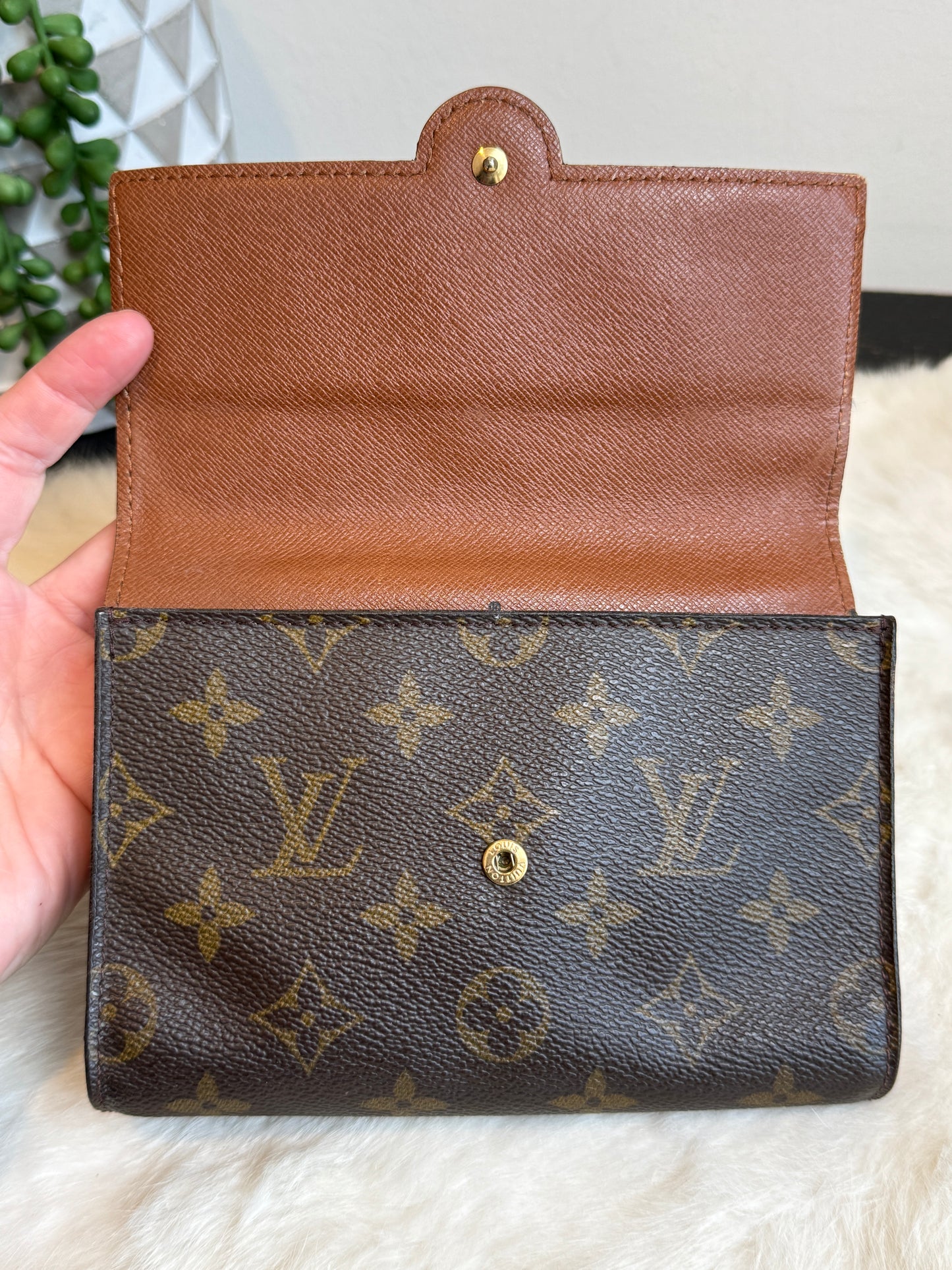 Louis Vuitton Arche Belt Bag Monogram