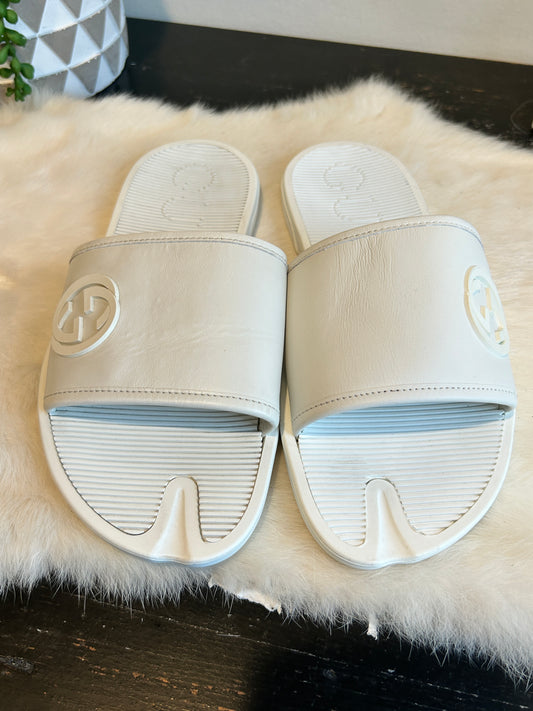 GUCCI White Rubber Mens Slides 6EU (39EU)