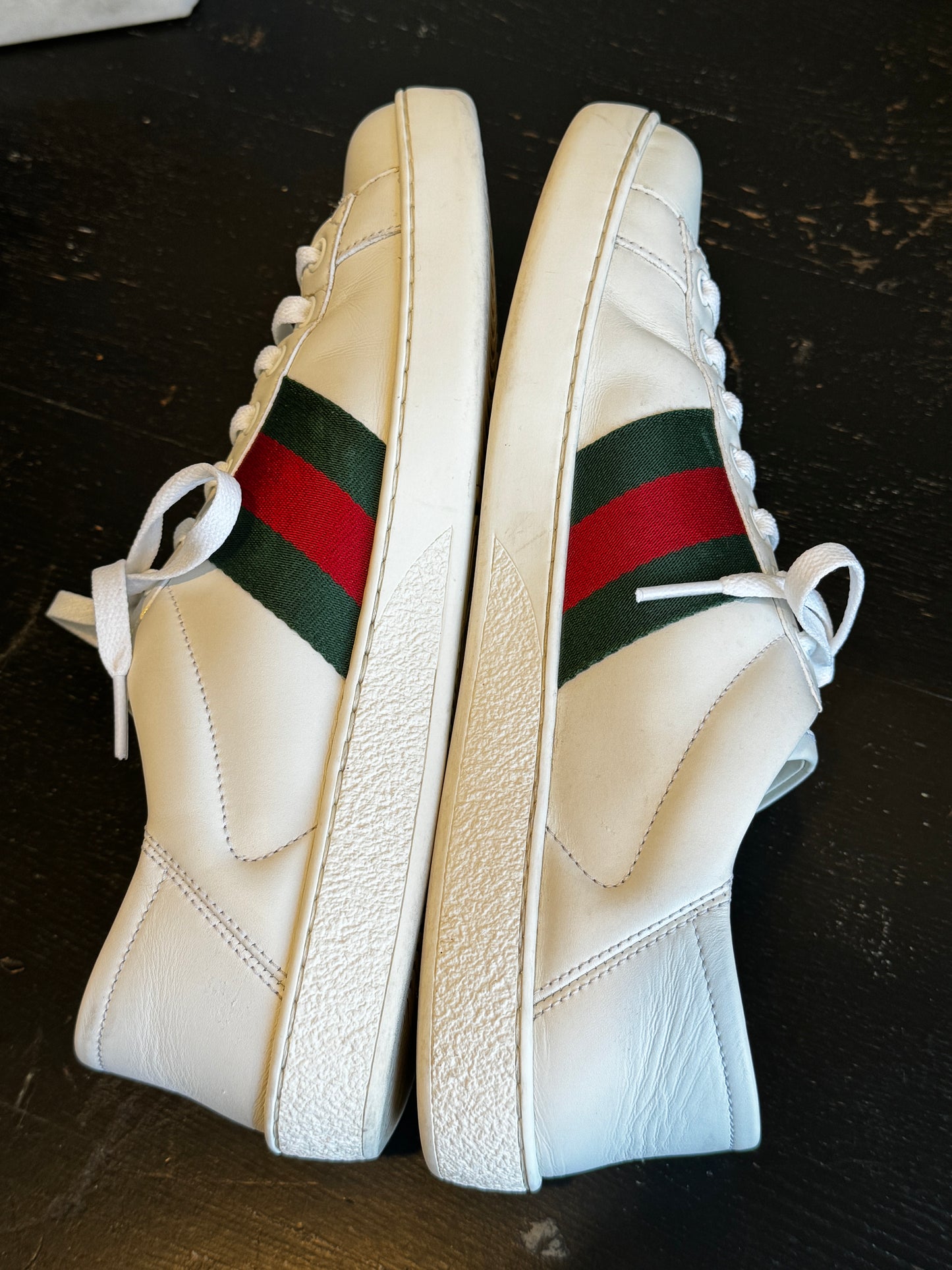 GUCCI Ace Bees Soft Heel Sneakers 7.5EU (40.5EU)