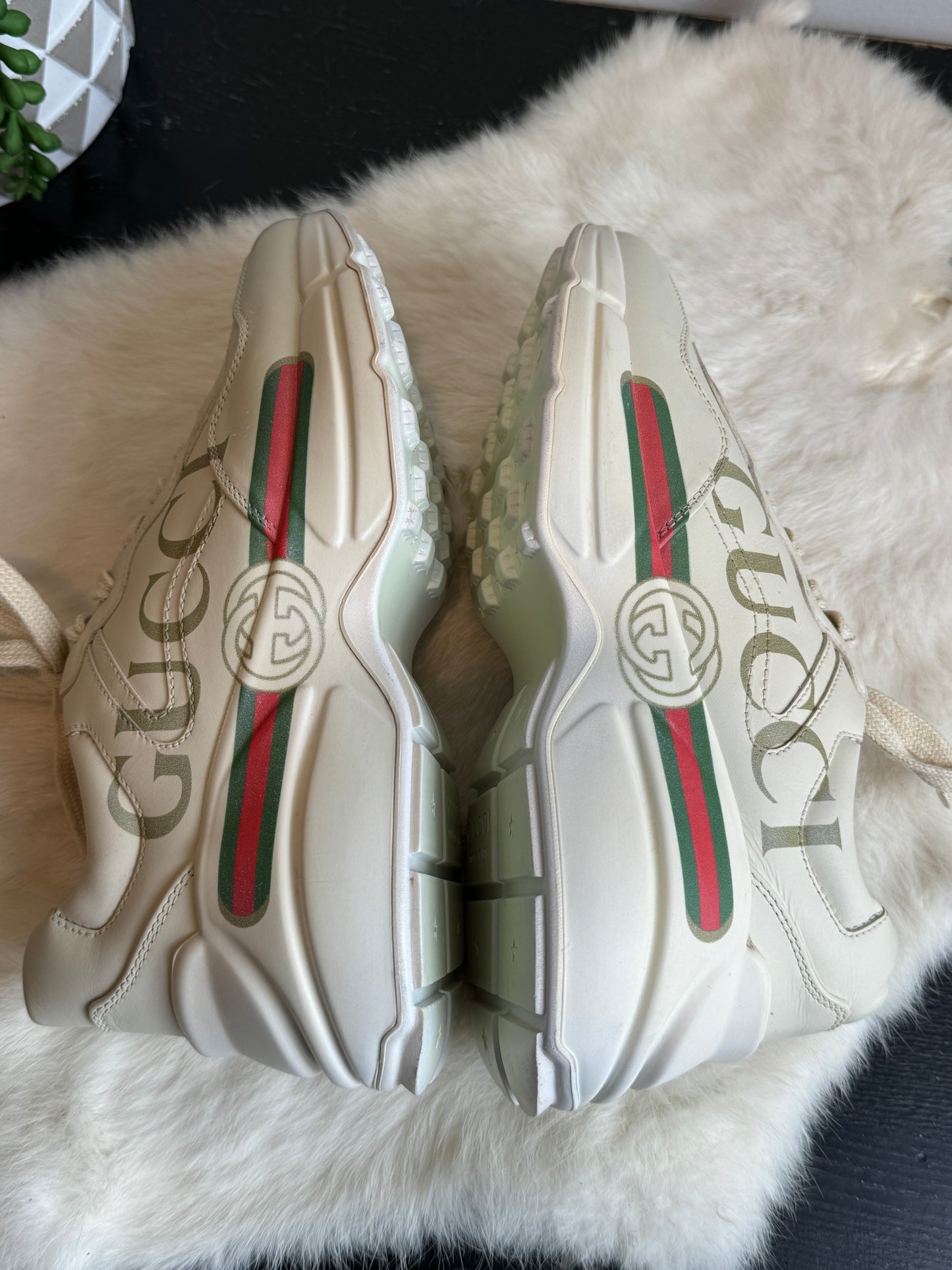 Gucci Rhyton Logo Ivory Sneakers 35EU