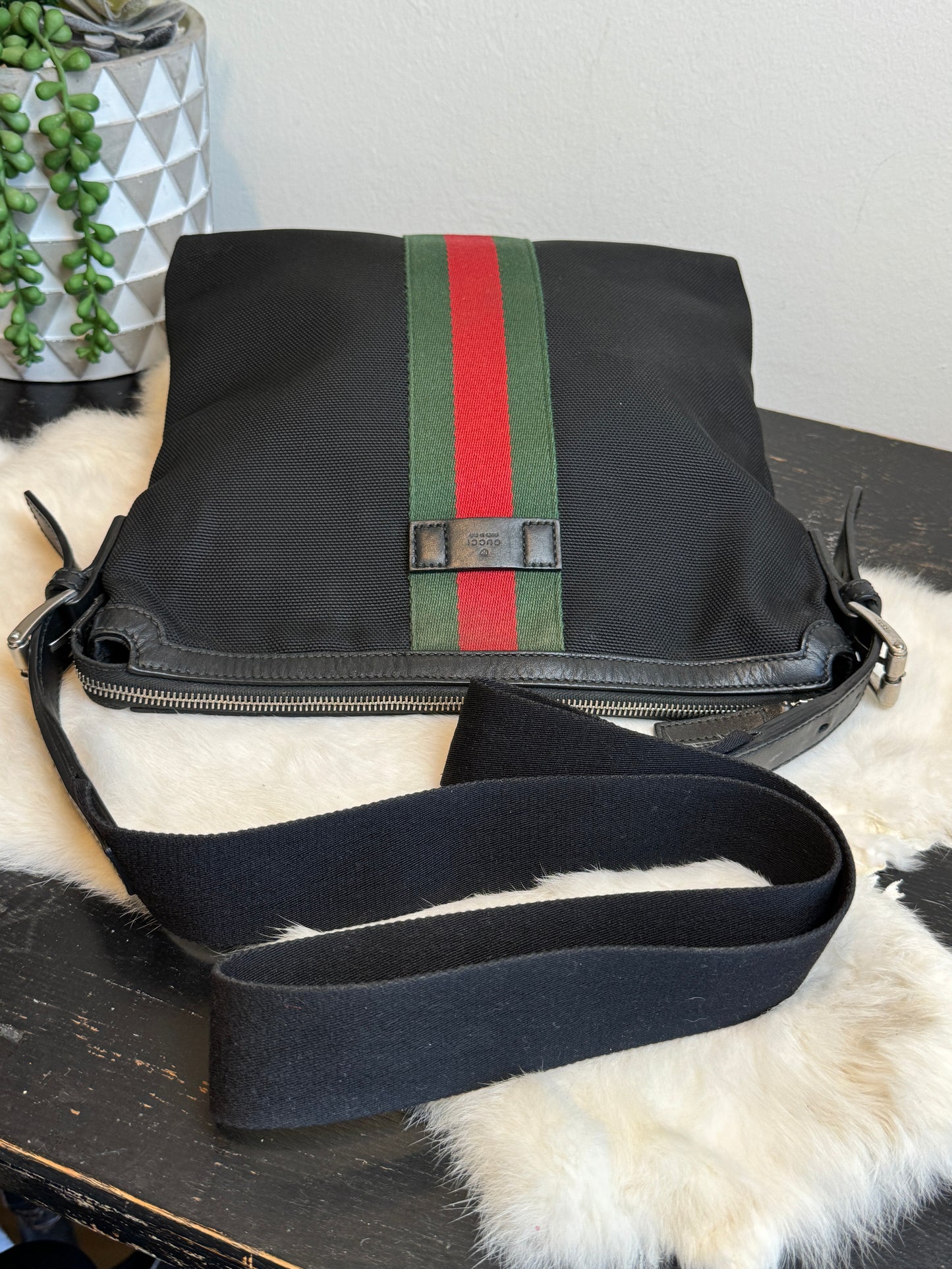 GUCCI Black Techno Canvas Web Messenger
