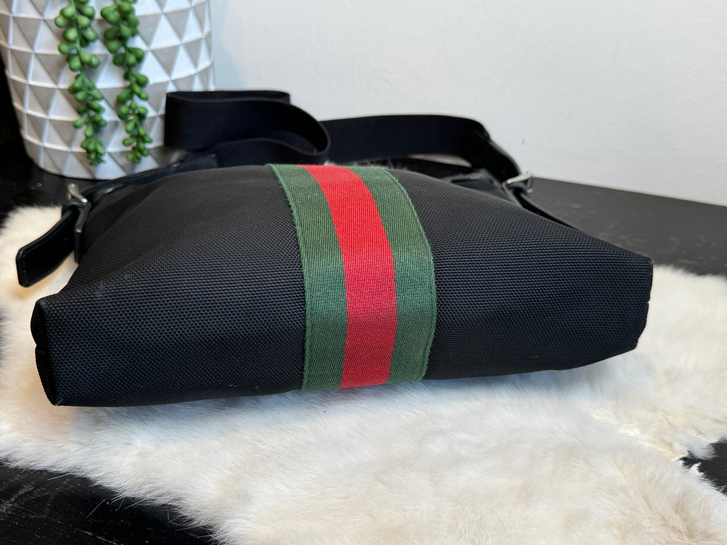 GUCCI Black Techno Canvas Web Messenger
