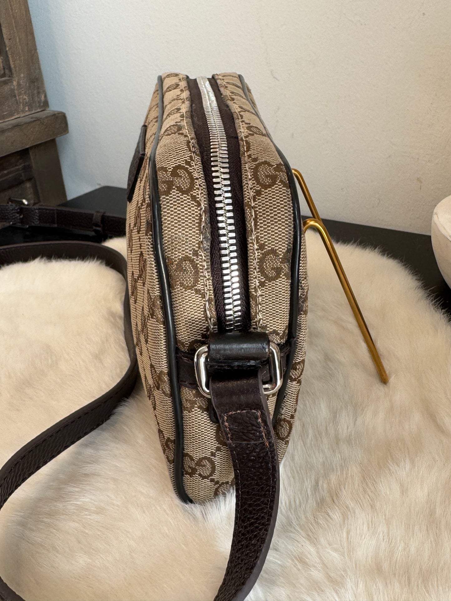 GUCCI GG Canvas Beige Monogram Small Crossbody