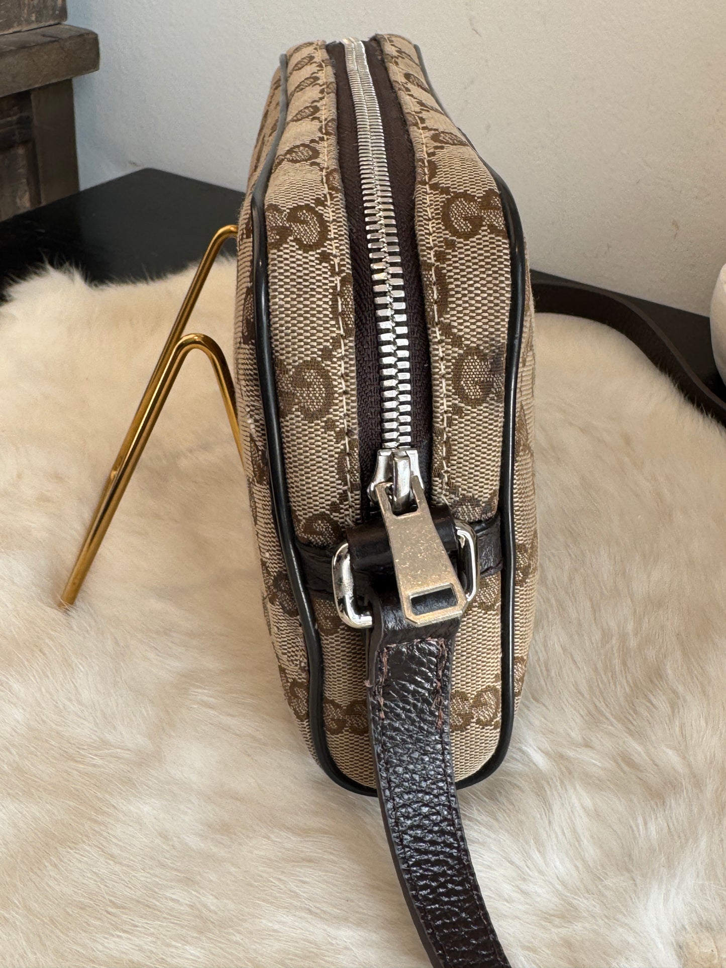 GUCCI GG Canvas Beige Monogram Small Crossbody