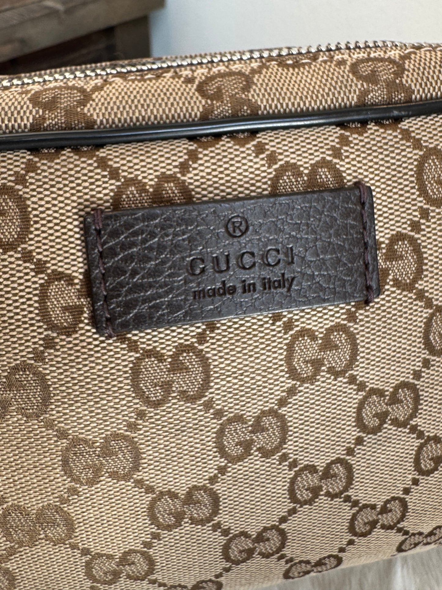 GUCCI GG Canvas Beige Monogram Small Crossbody