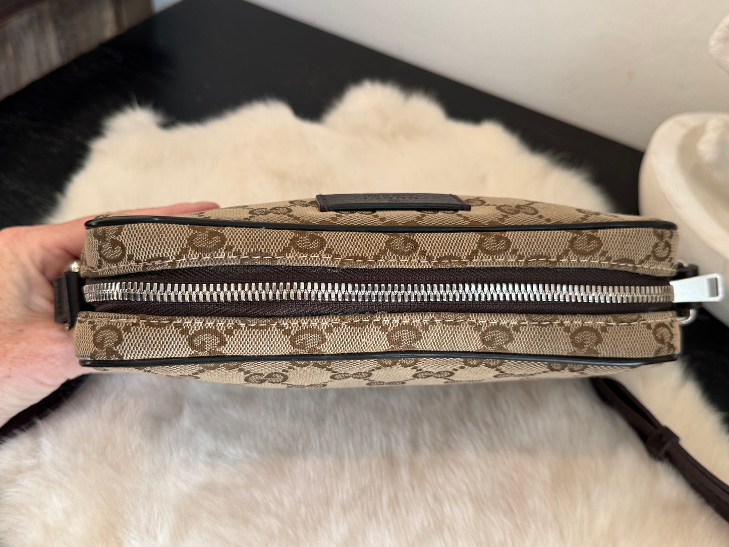 GUCCI GG Canvas Beige Monogram Small Crossbody