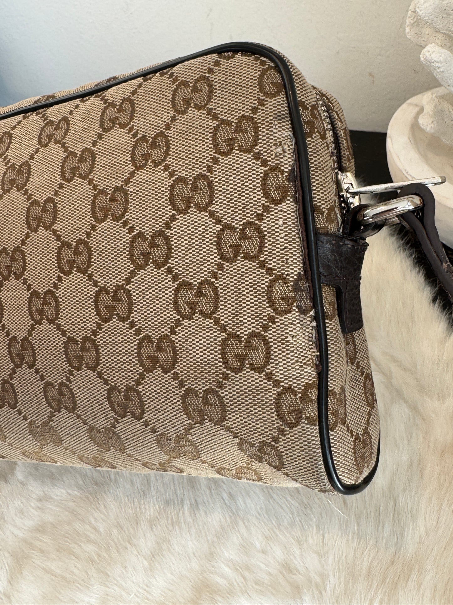 GUCCI GG Canvas Beige Monogram Small Crossbody
