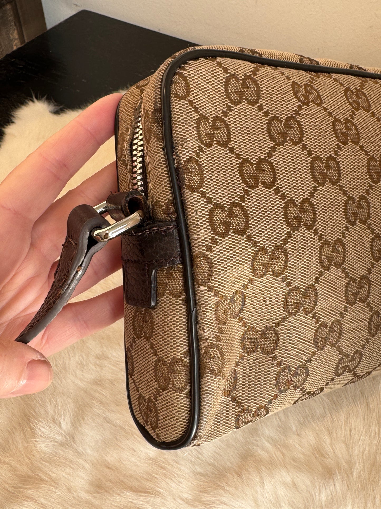 GUCCI GG Canvas Beige Monogram Small Crossbody