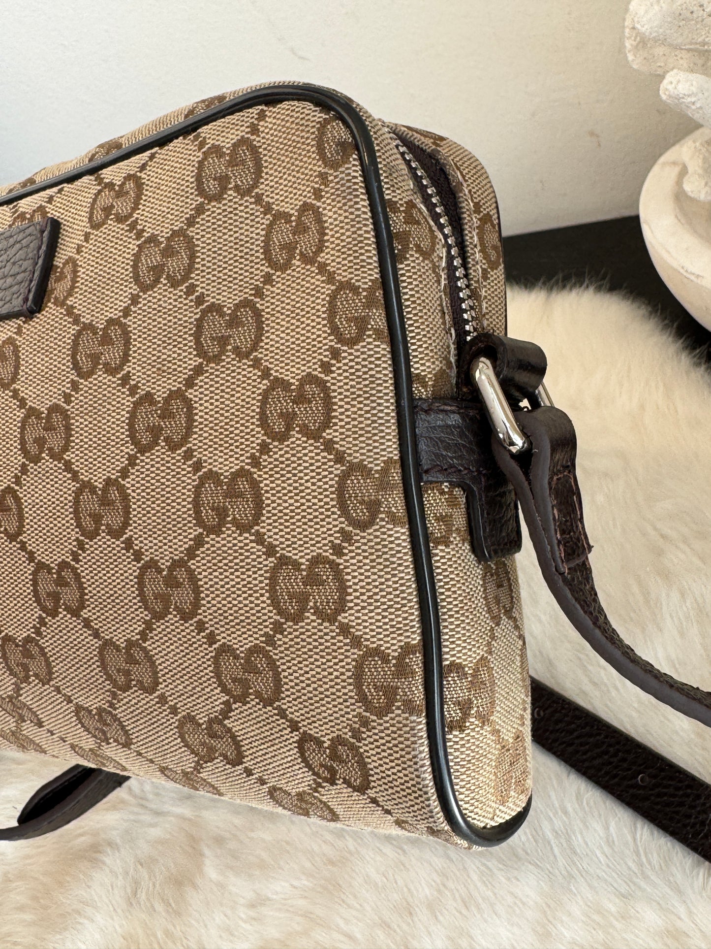GUCCI GG Canvas Beige Monogram Small Crossbody