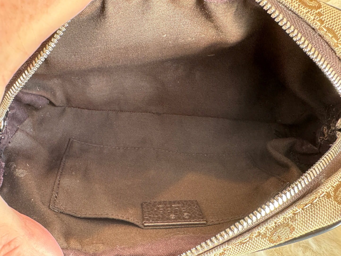 GUCCI GG Canvas Beige Monogram Small Crossbody