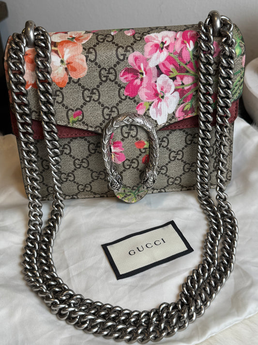 GUCCI GG Supreme Mini Blooms Dionysus