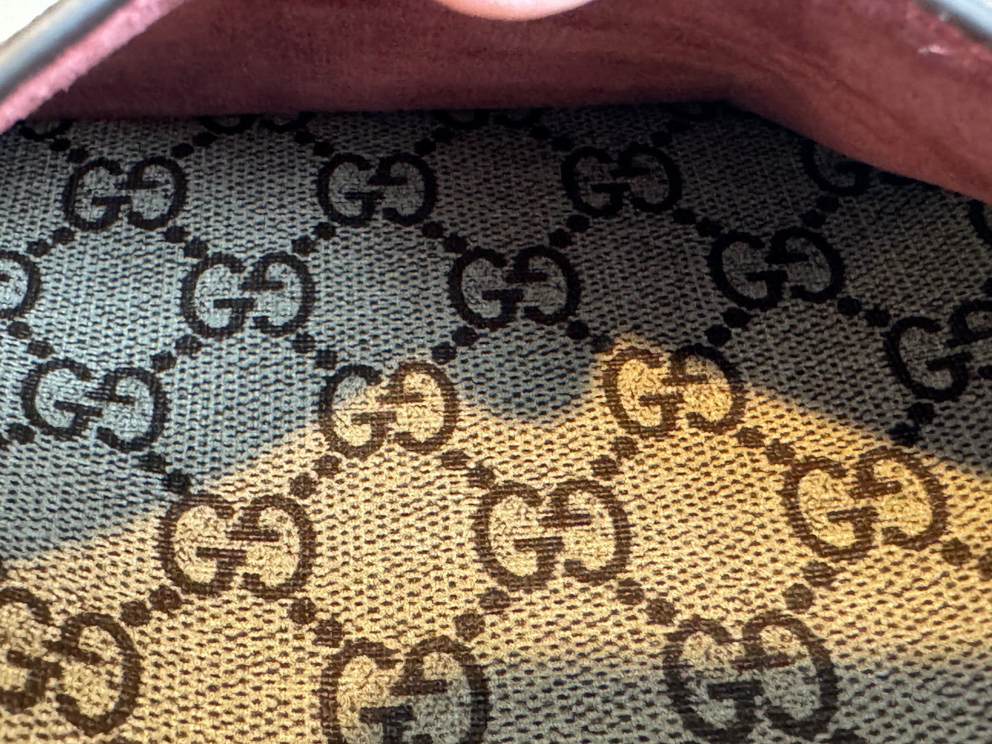 GUCCI GG Supreme Mini Blooms Dionysus