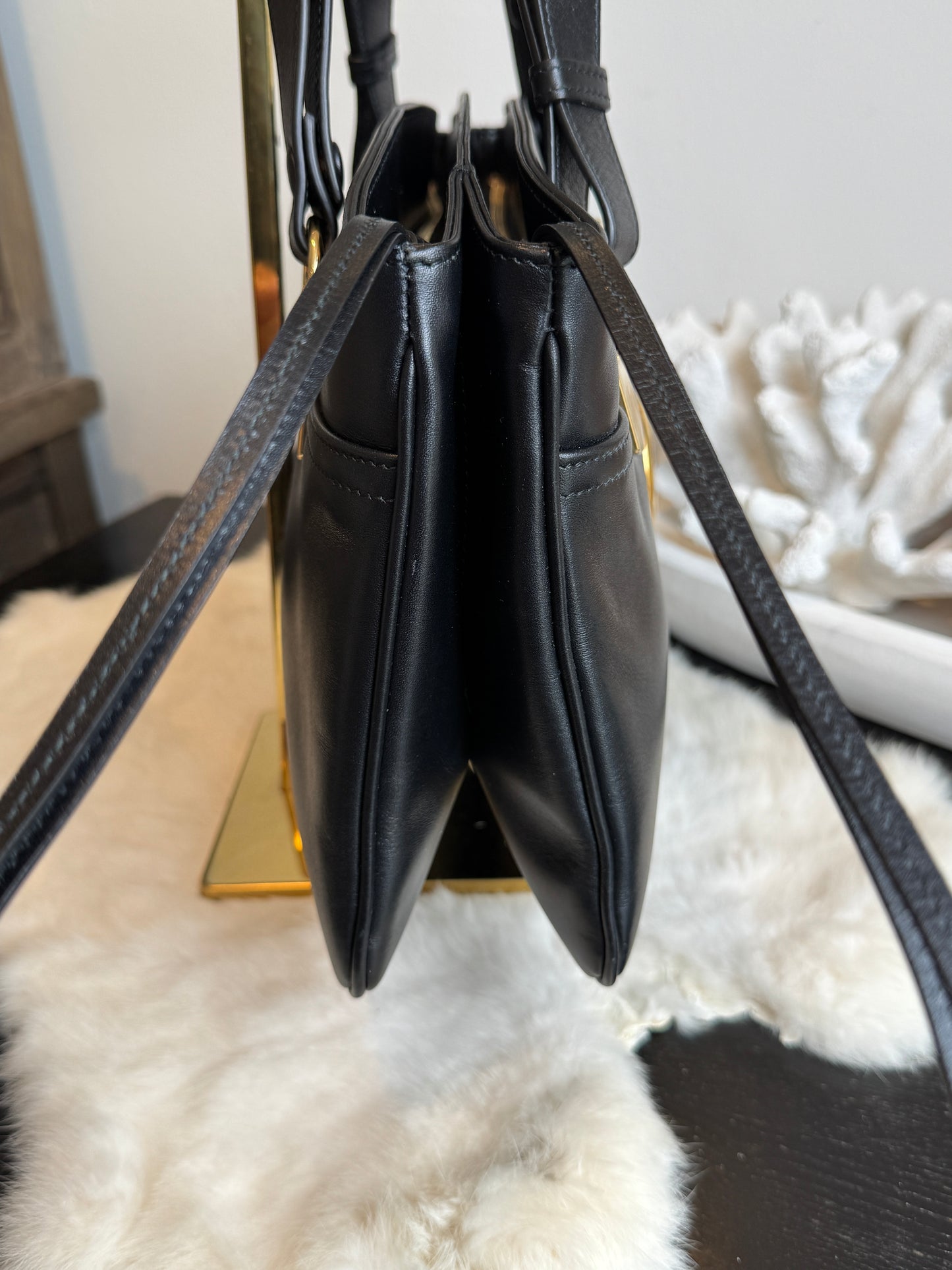 GUCCI Large Arli Leather Shoulder Bag Black