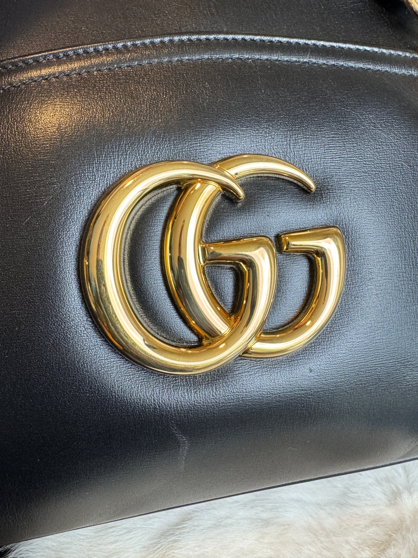 GUCCI Large Arli Leather Shoulder Bag Black