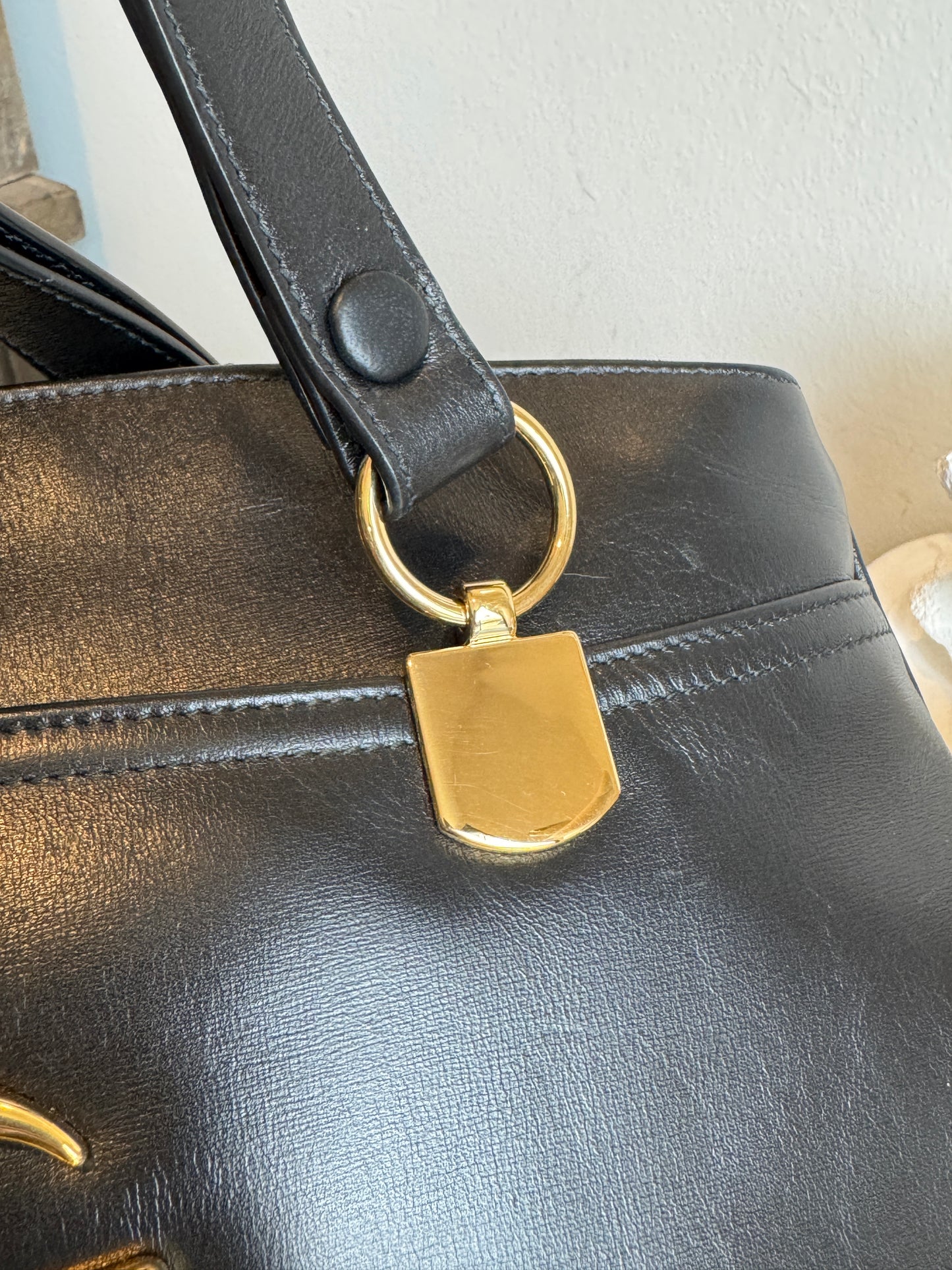 GUCCI Large Arli Leather Shoulder Bag Black