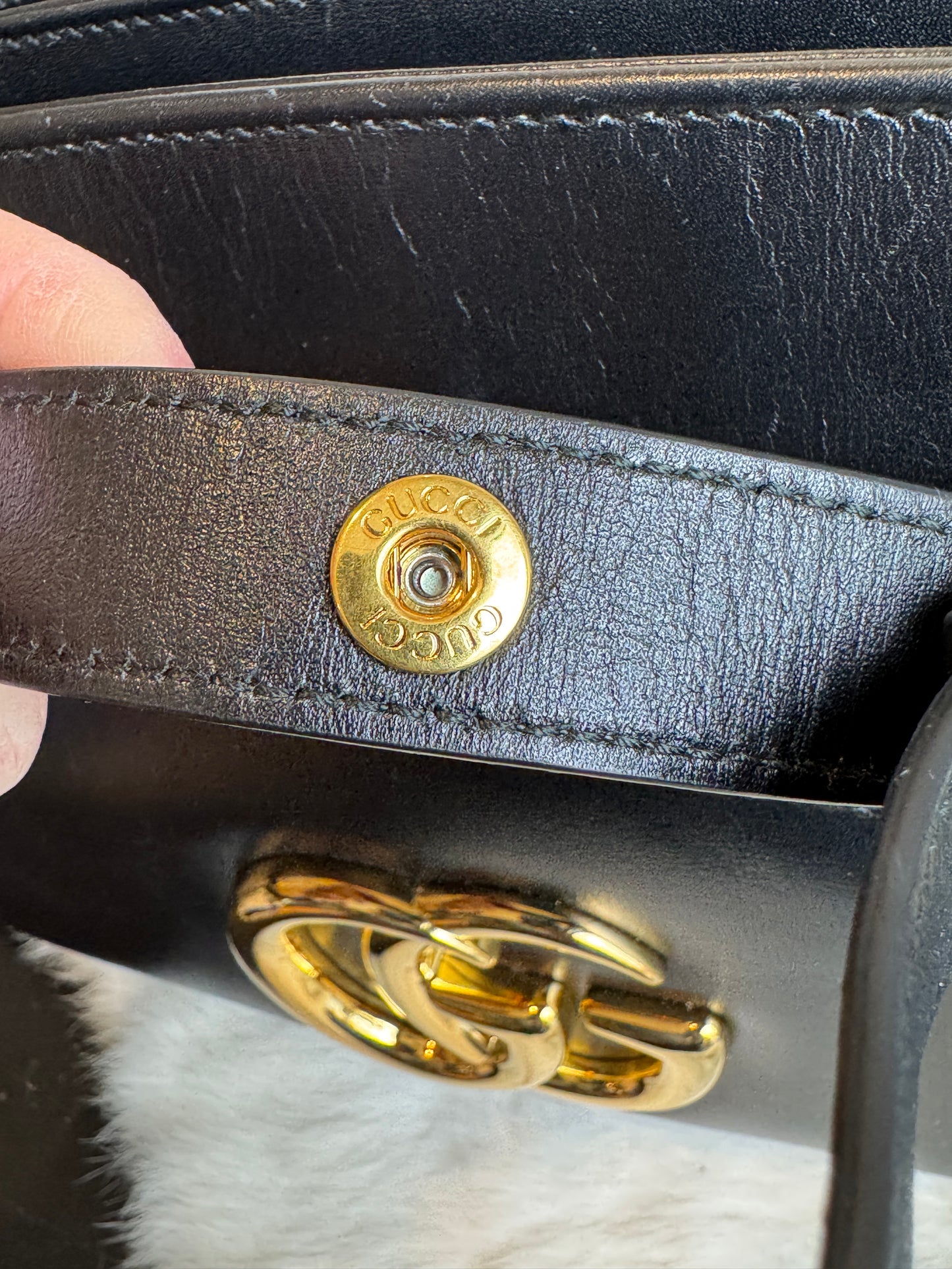 GUCCI Large Arli Leather Shoulder Bag Black