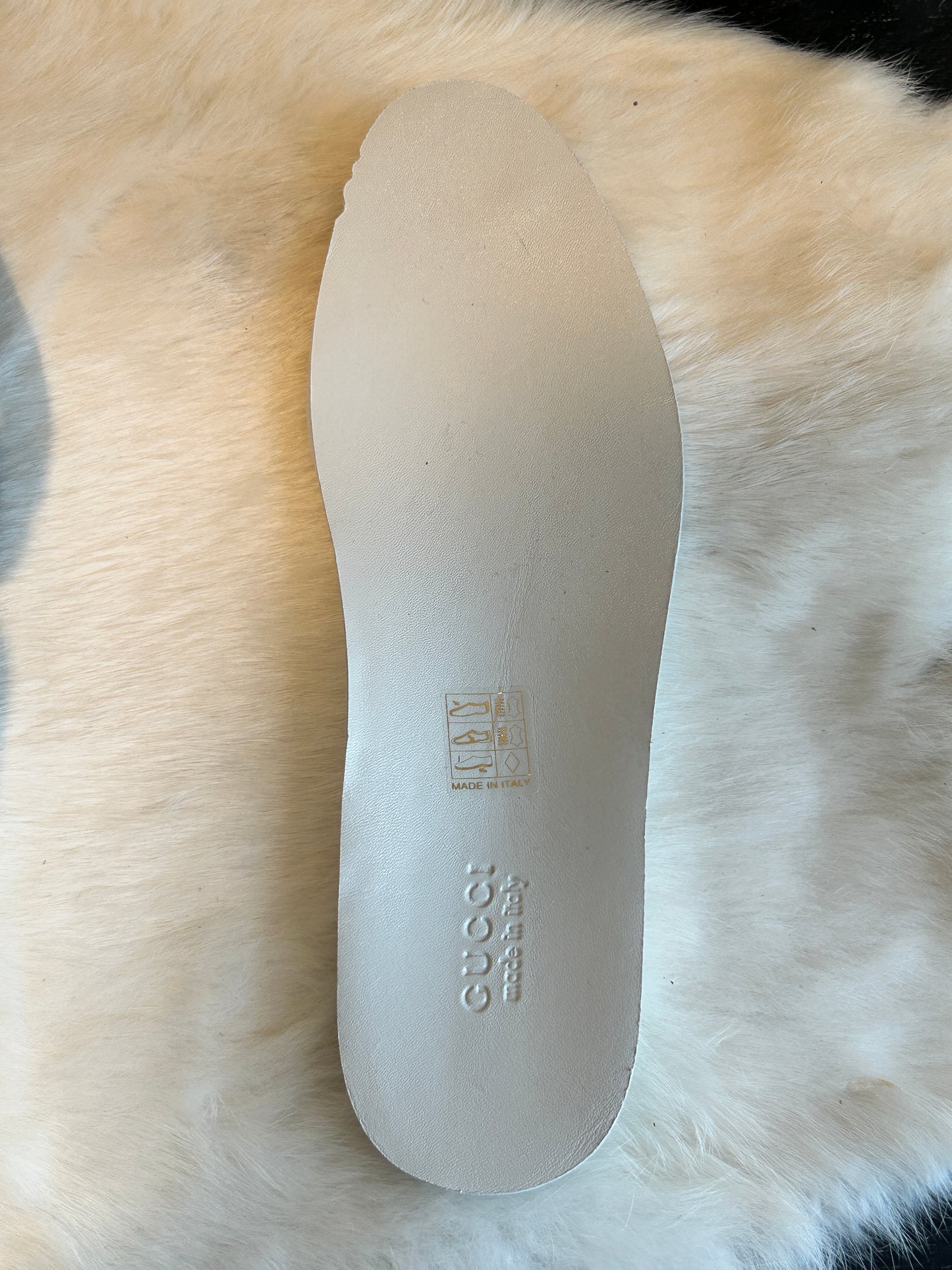 Like NEW! GUCCI Virtus Distressed Screener Women's 37.5EU