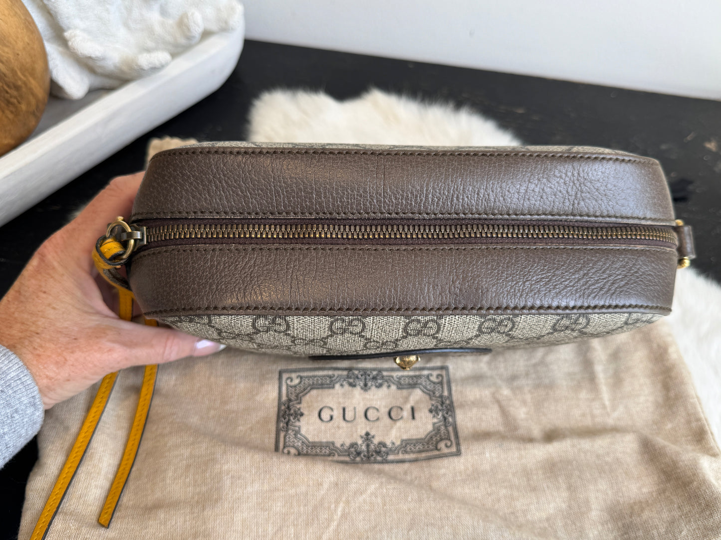 GUCCI Supreme Neo Vintage Camera Crossbody Bag