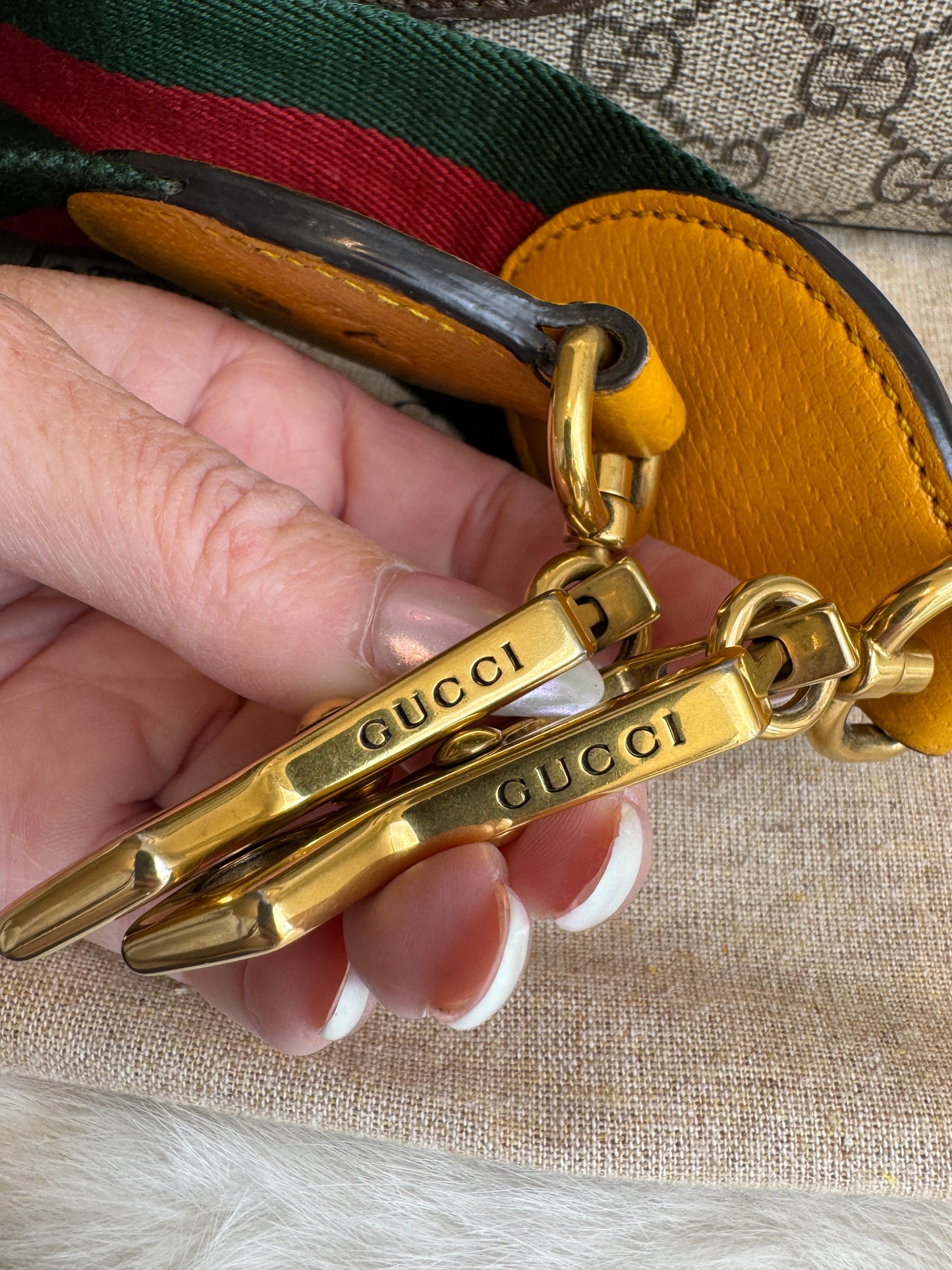 GUCCI Supreme Neo Vintage Camera Crossbody Bag