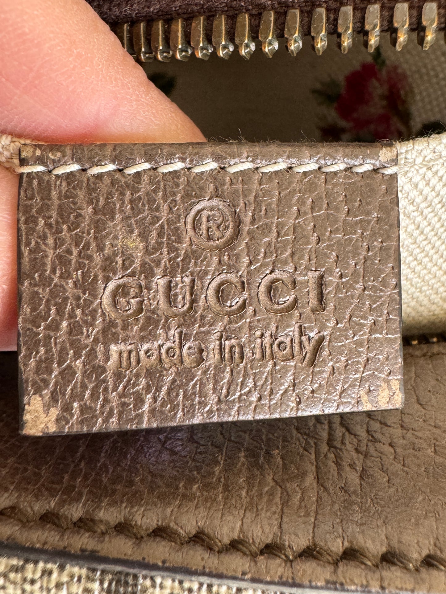 GUCCI Supreme Neo Vintage Camera Crossbody Bag