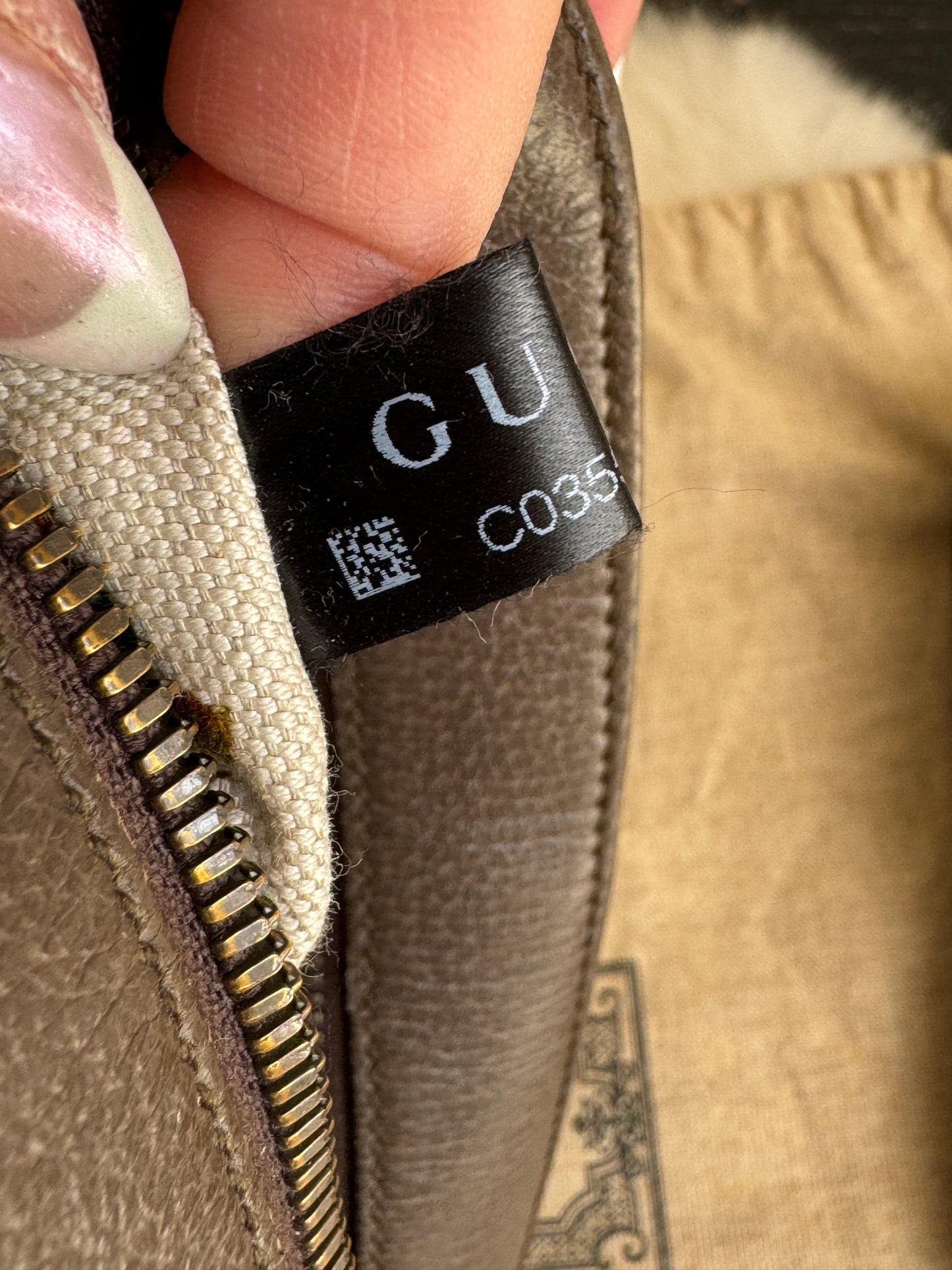 GUCCI Supreme Neo Vintage Camera Crossbody Bag