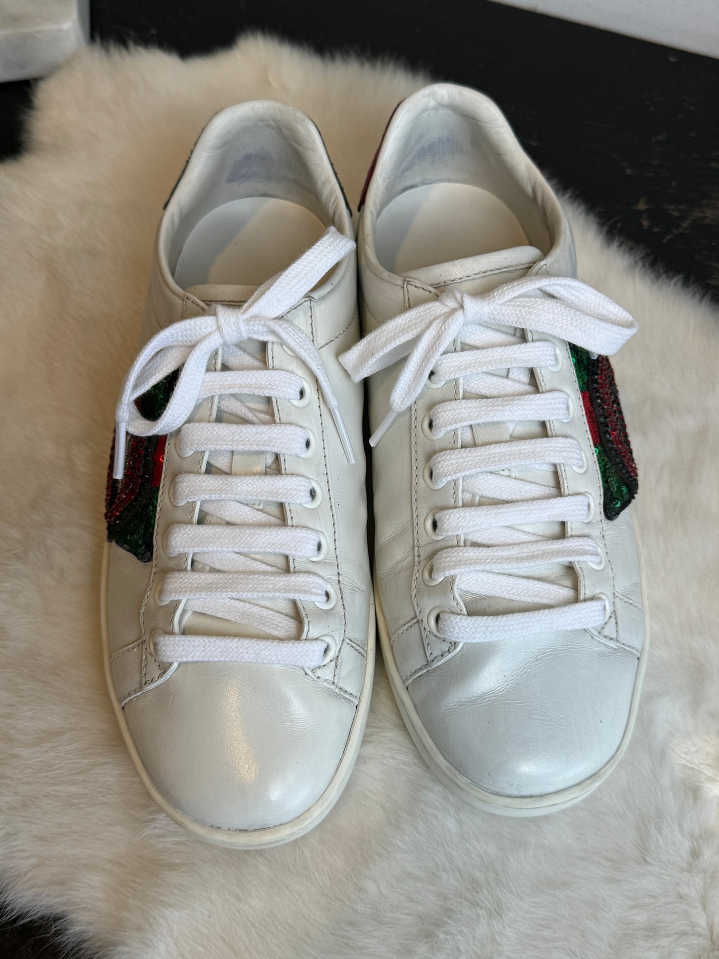 GUCCI Ace Rhinestone Lips Sneakers 35EU