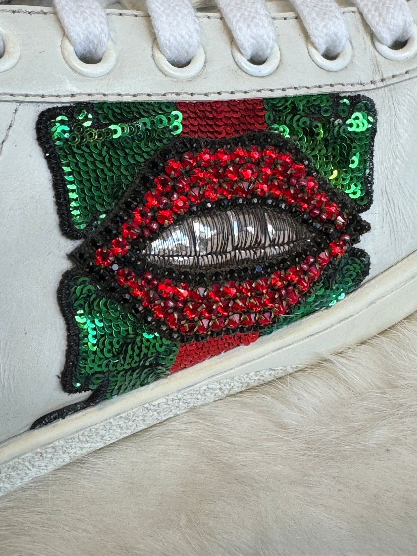 GUCCI Ace Rhinestone Lips Sneakers 35EU