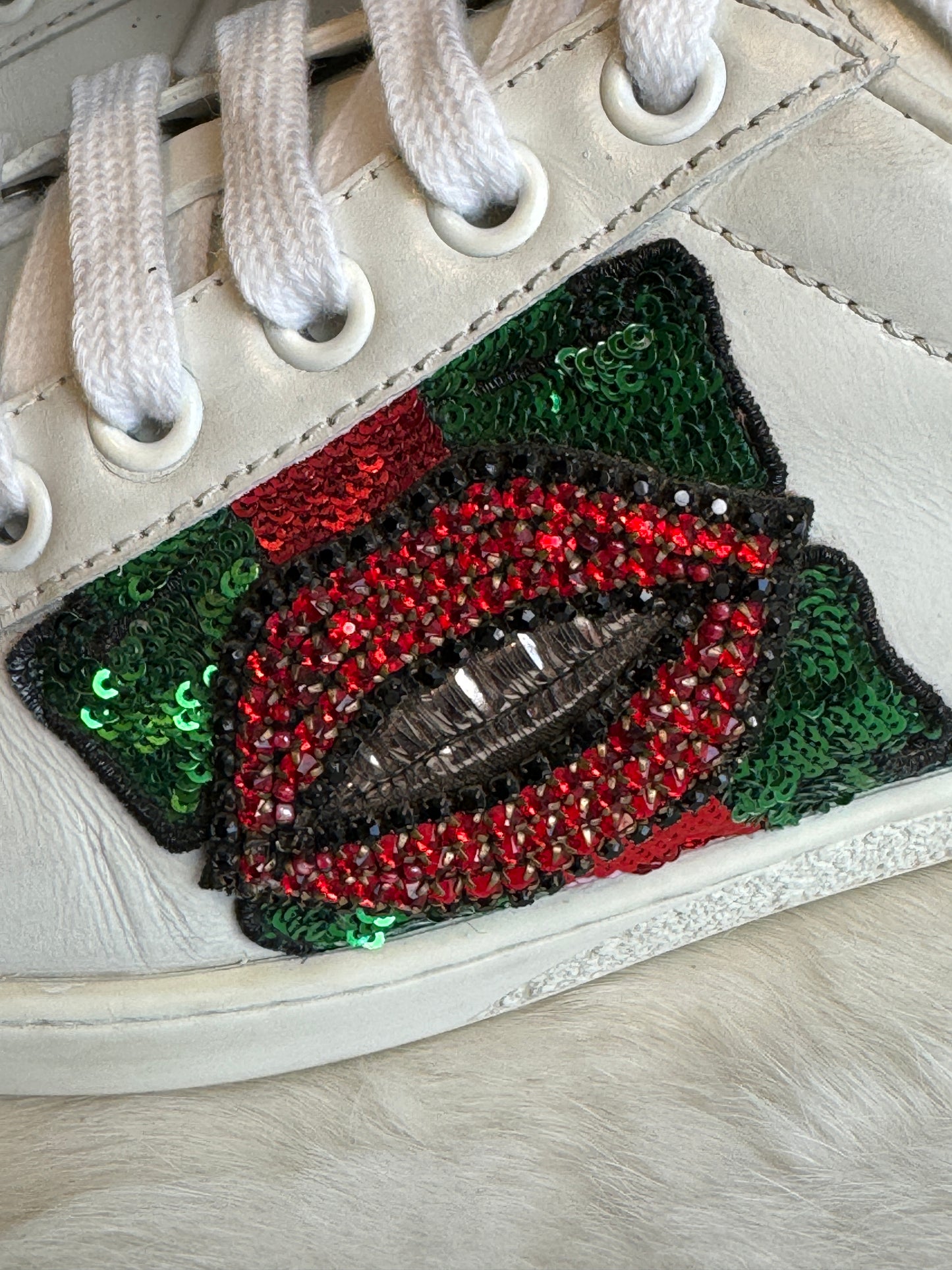 GUCCI Ace Rhinestone Lips Sneakers 35EU
