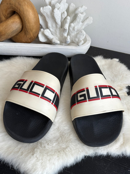 GUCCI Pursuit Logo White 13EU