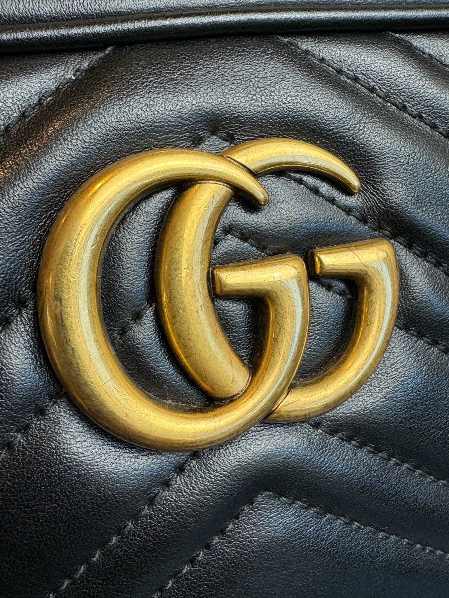 GUCCI Black Leather GG Marmont Small Camera Bag