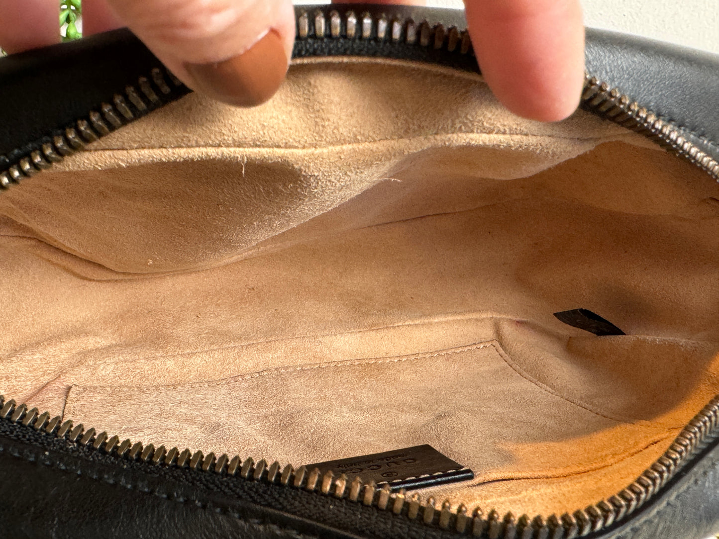 GUCCI Black Leather GG Marmont Small Camera Bag