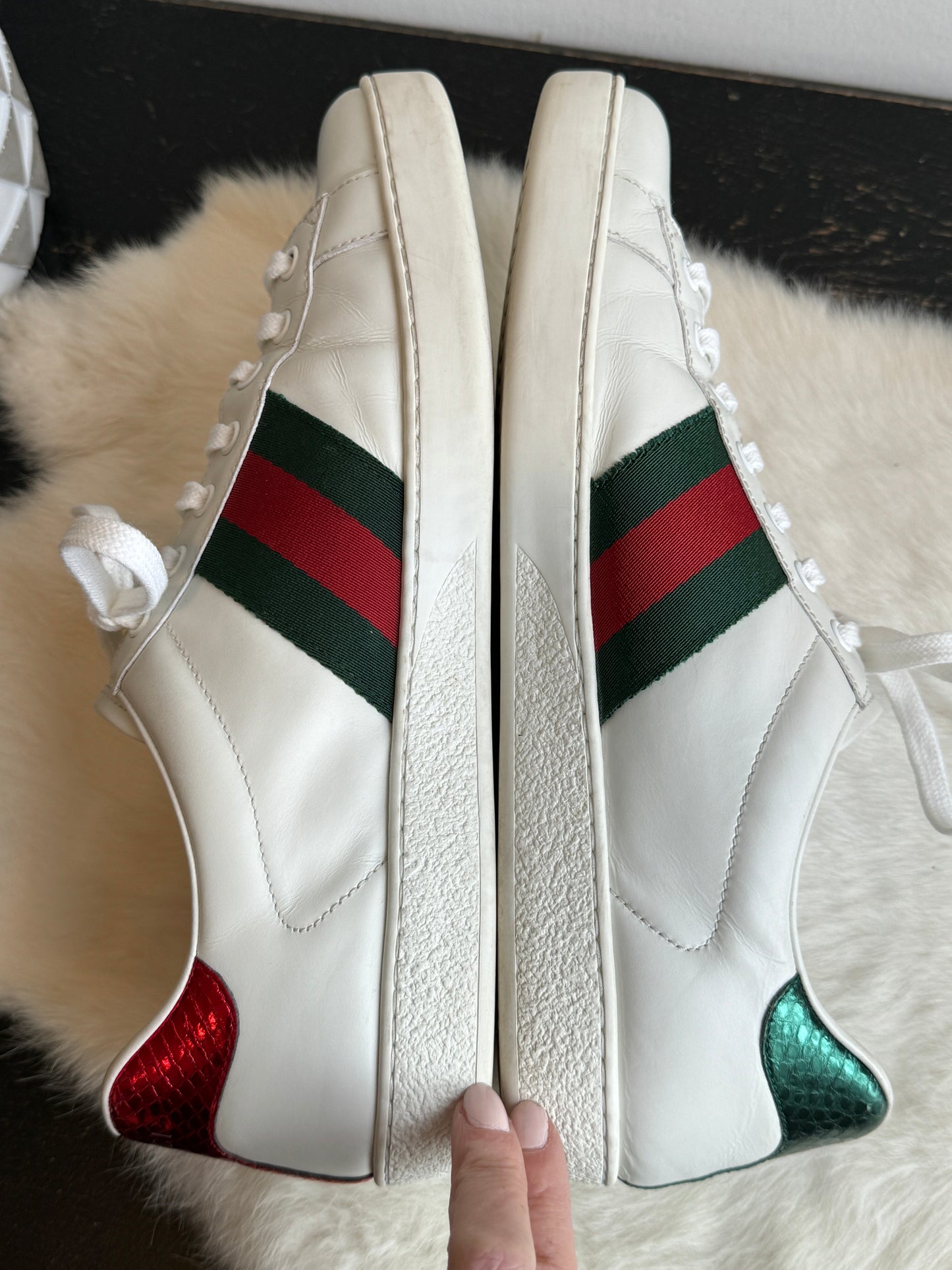 GUCCI Ace Bees Sneakers 9.5EU (42.5EU)