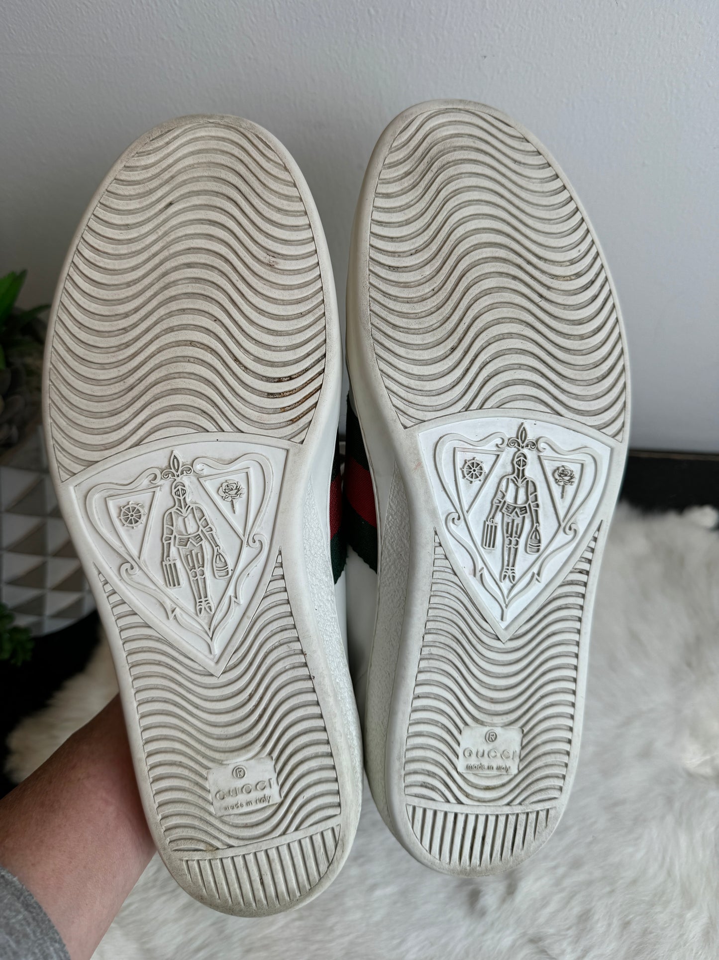 GUCCI Ace Bees Sneakers 9.5EU (42.5EU)