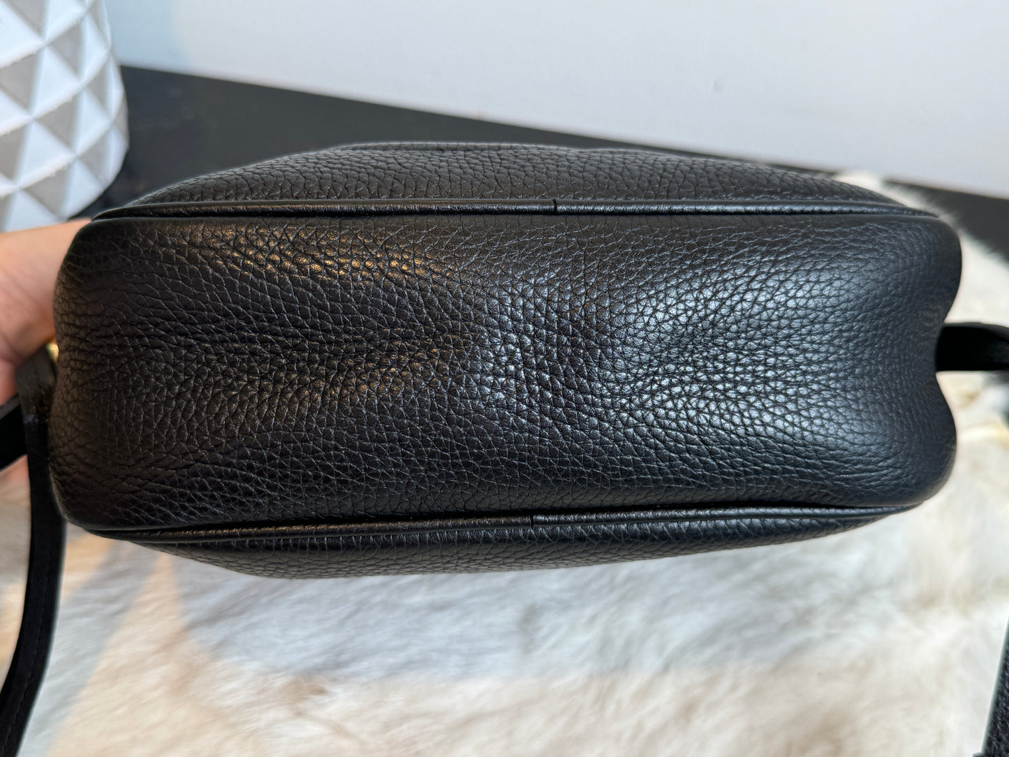 GUCCI Soho Disco Black Pebbled Camera Bag