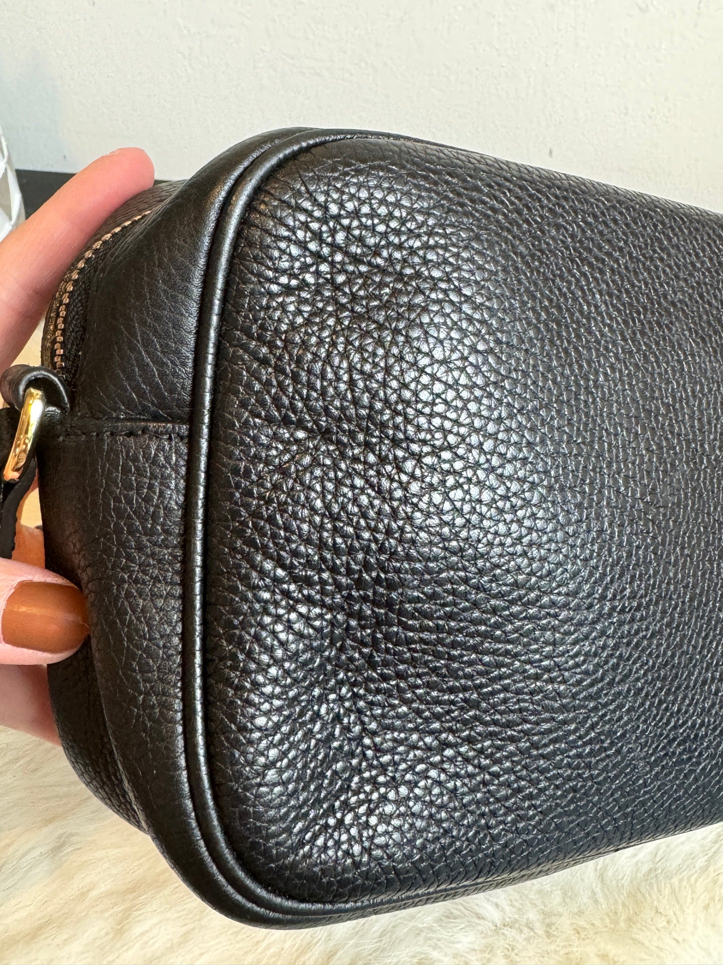 GUCCI Soho Disco Black Pebbled Camera Bag
