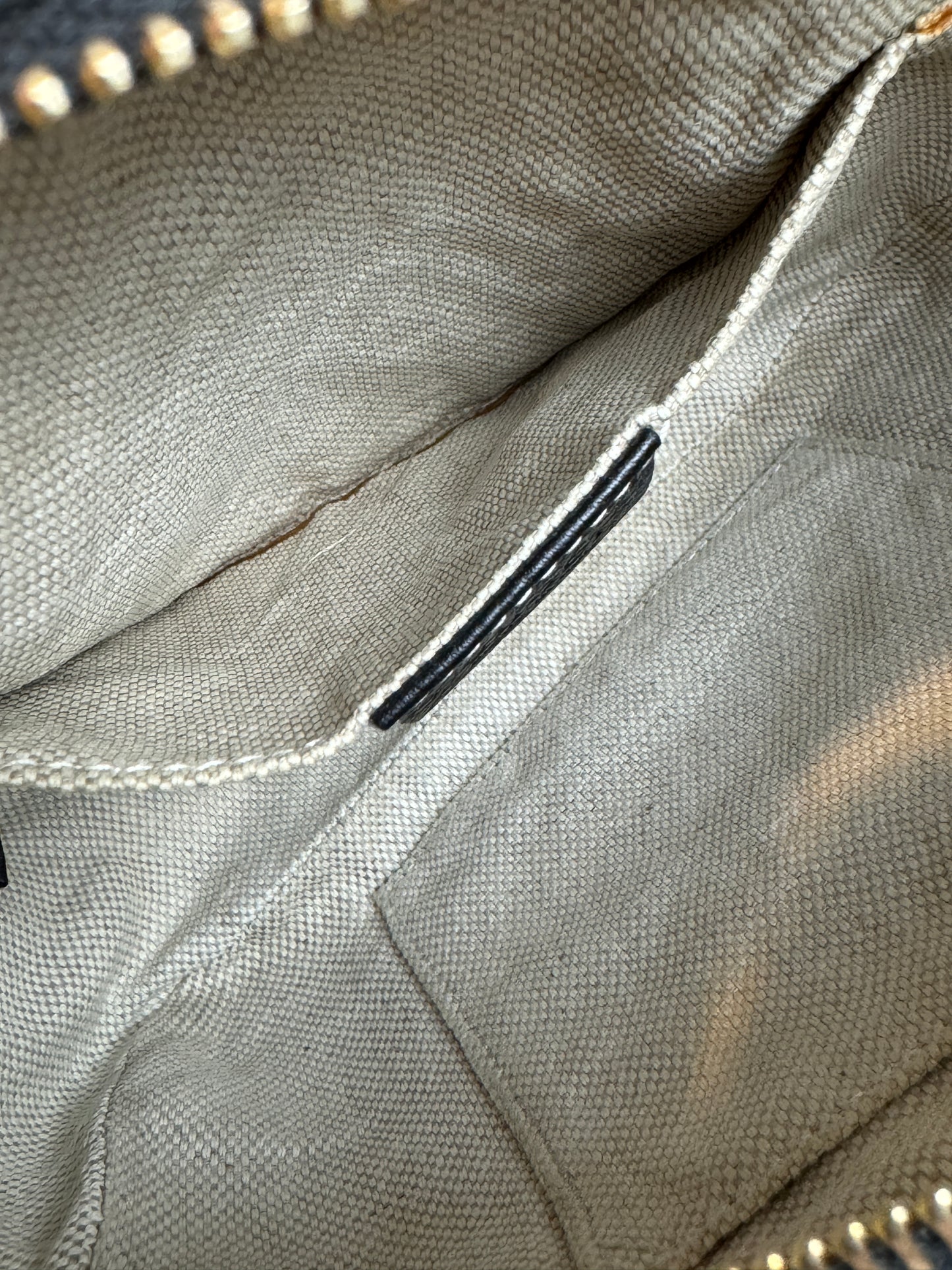 GUCCI Soho Disco Black Pebbled Camera Bag
