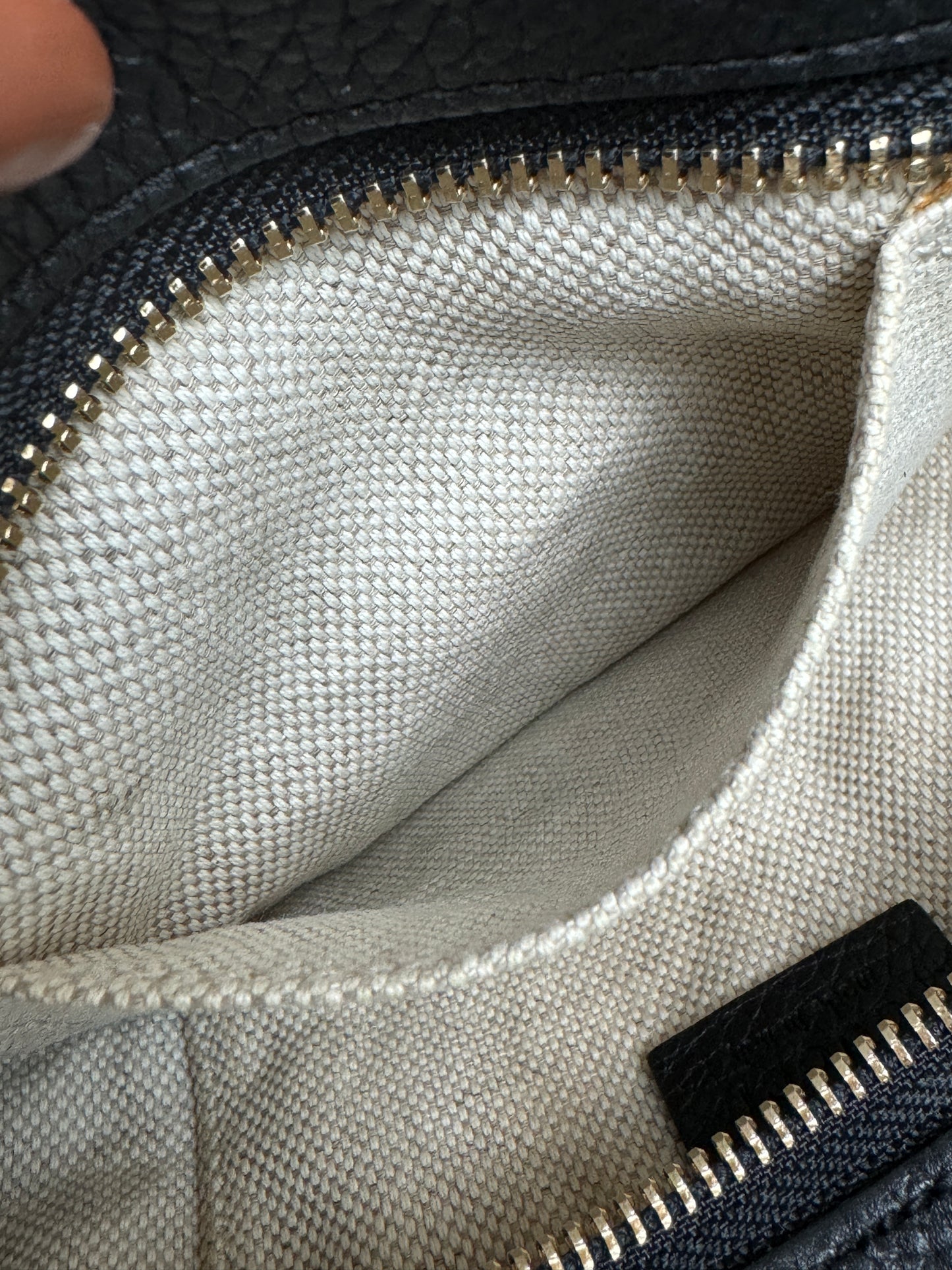 GUCCI Soho Disco Black Pebbled Camera Bag