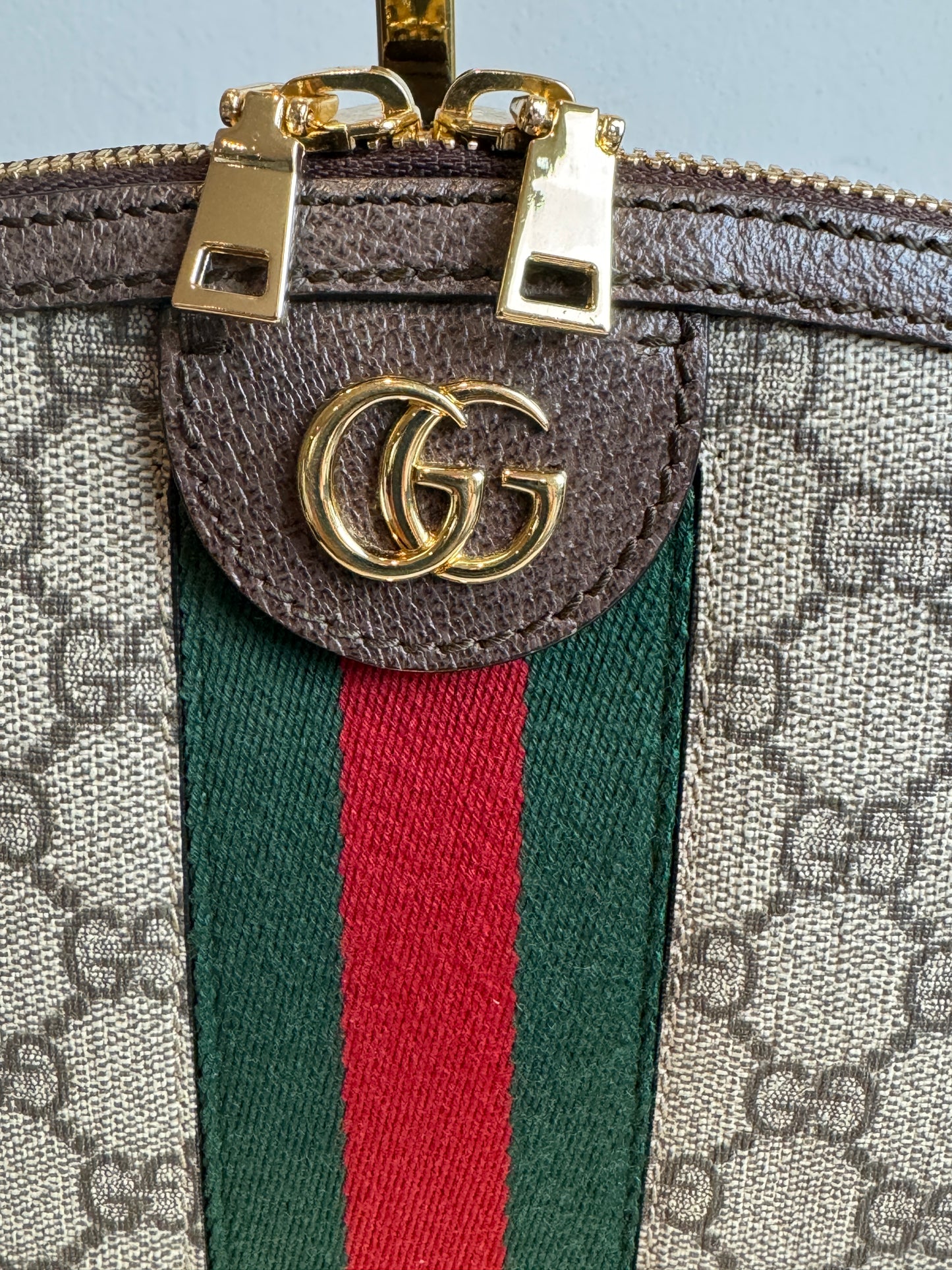 GUCCI Small Ophidia Round Top Crossbody