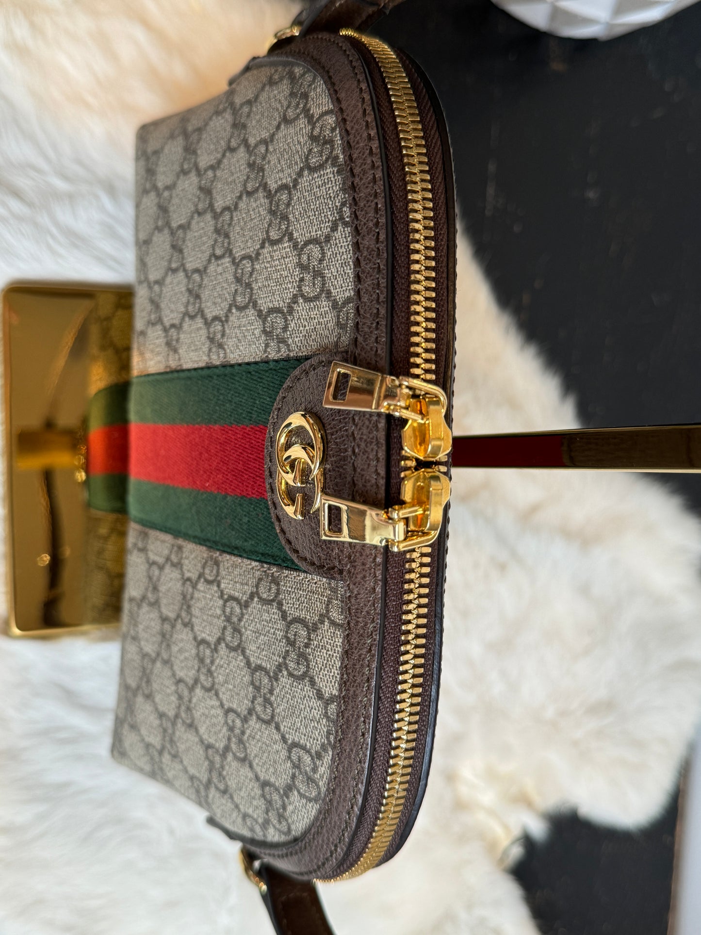 GUCCI Small Ophidia Round Top Crossbody