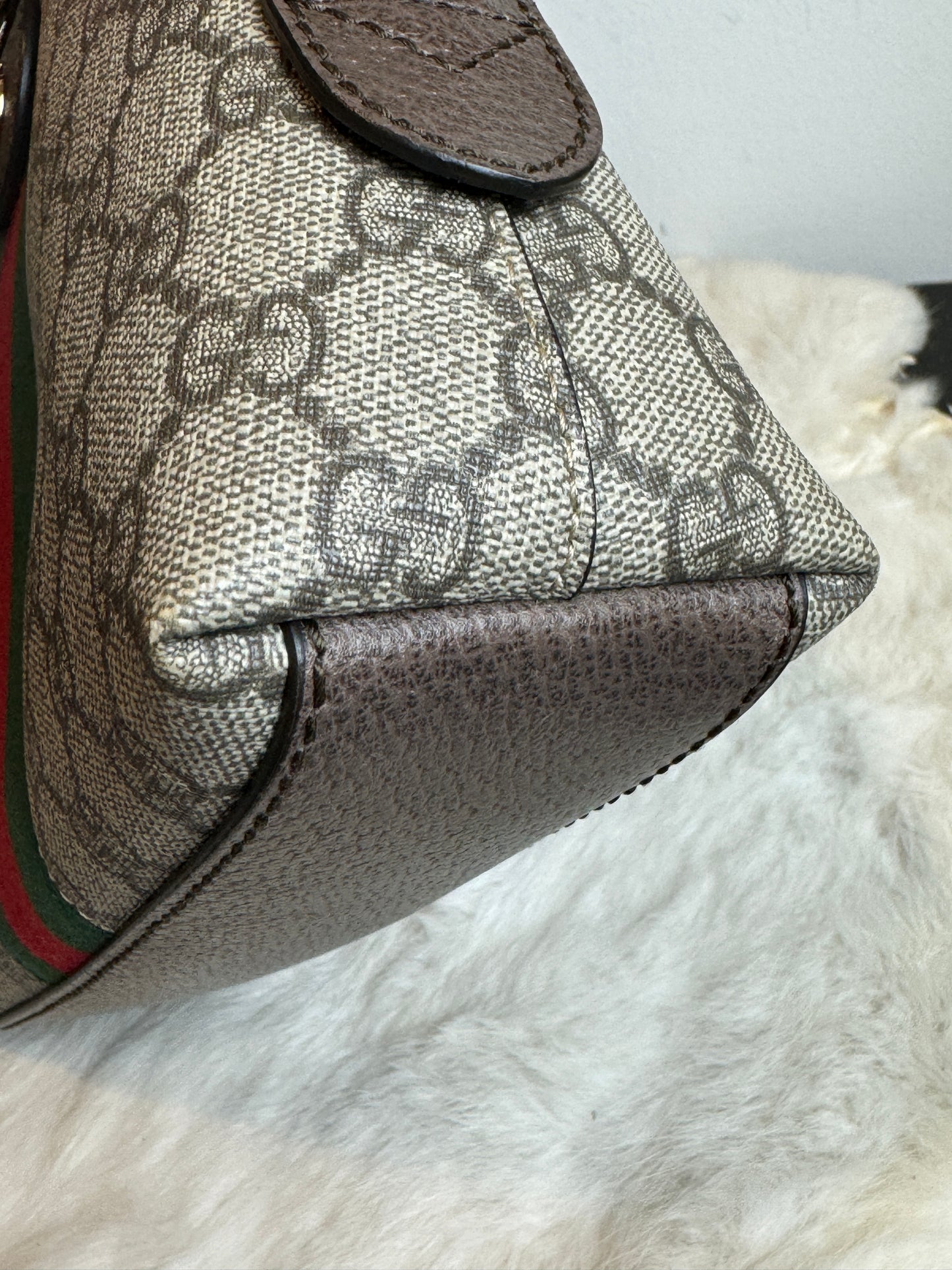 GUCCI Small Ophidia Round Top Crossbody